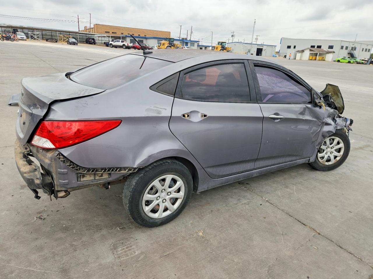 2013 Hyundai Accent Gls Gray vin: KMHCT4AE2DU555015