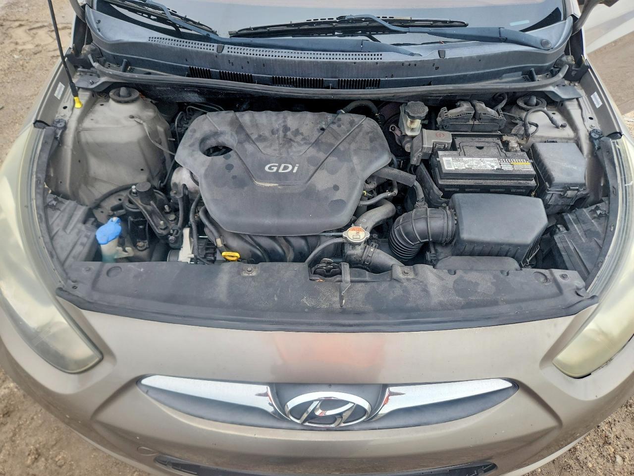 2014 Hyundai Accent Gls Beige vin: KMHCT4AE2EU675589