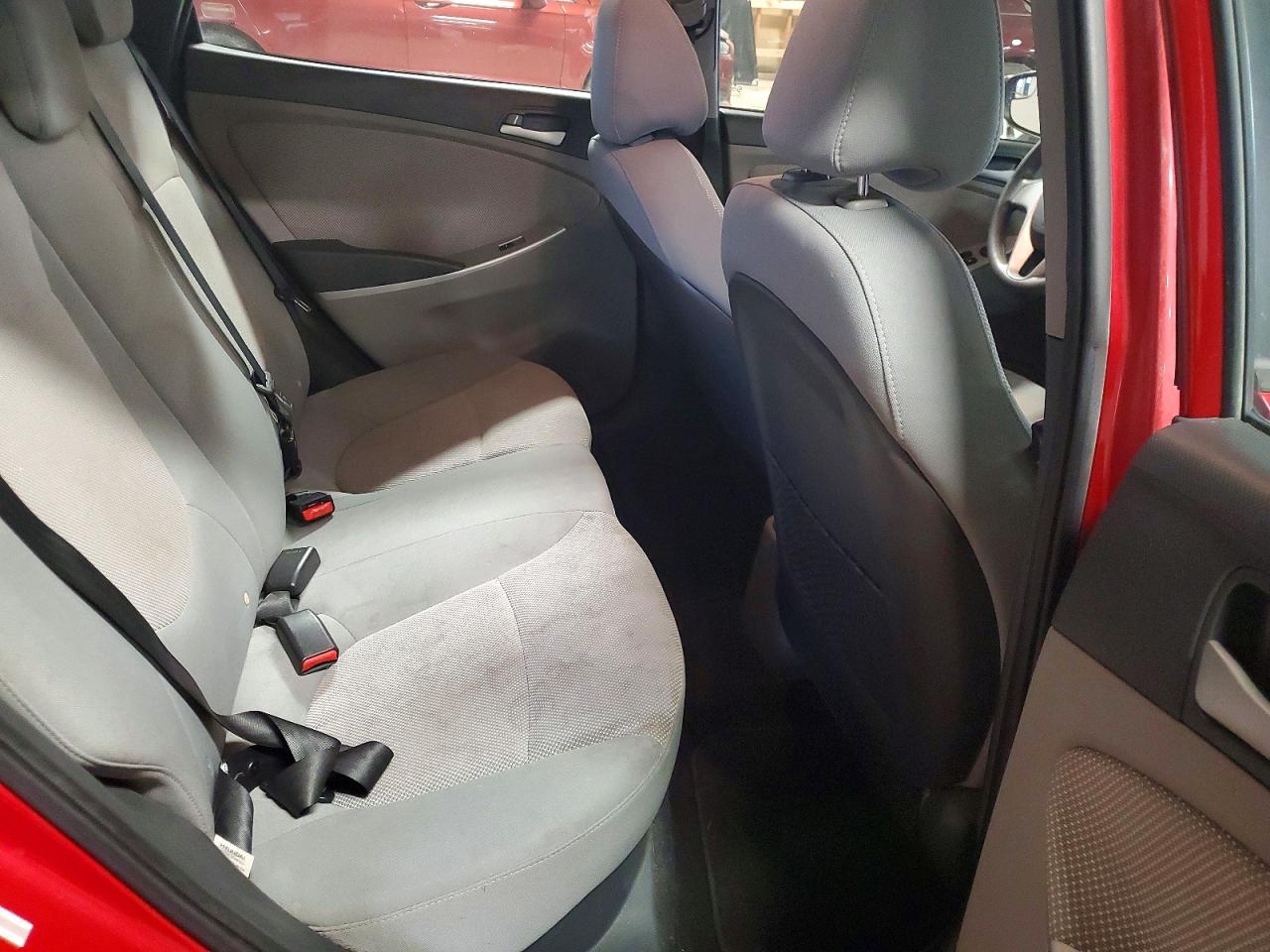 2014 Hyundai Accent Gls Red vin: KMHCT4AE2EU676046