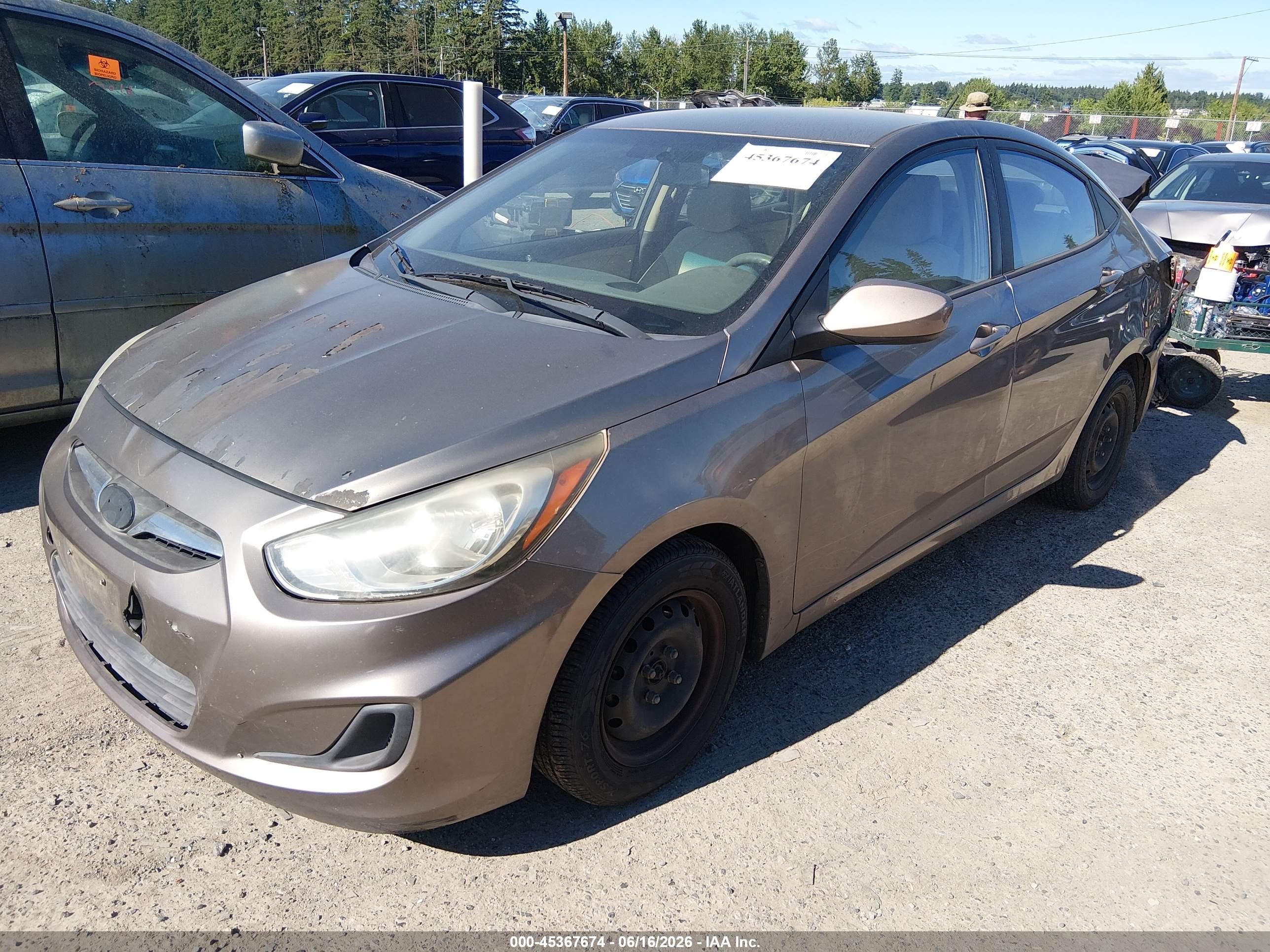 2014 Hyundai Accent Gls Brown vin: KMHCT4AE2EU700720