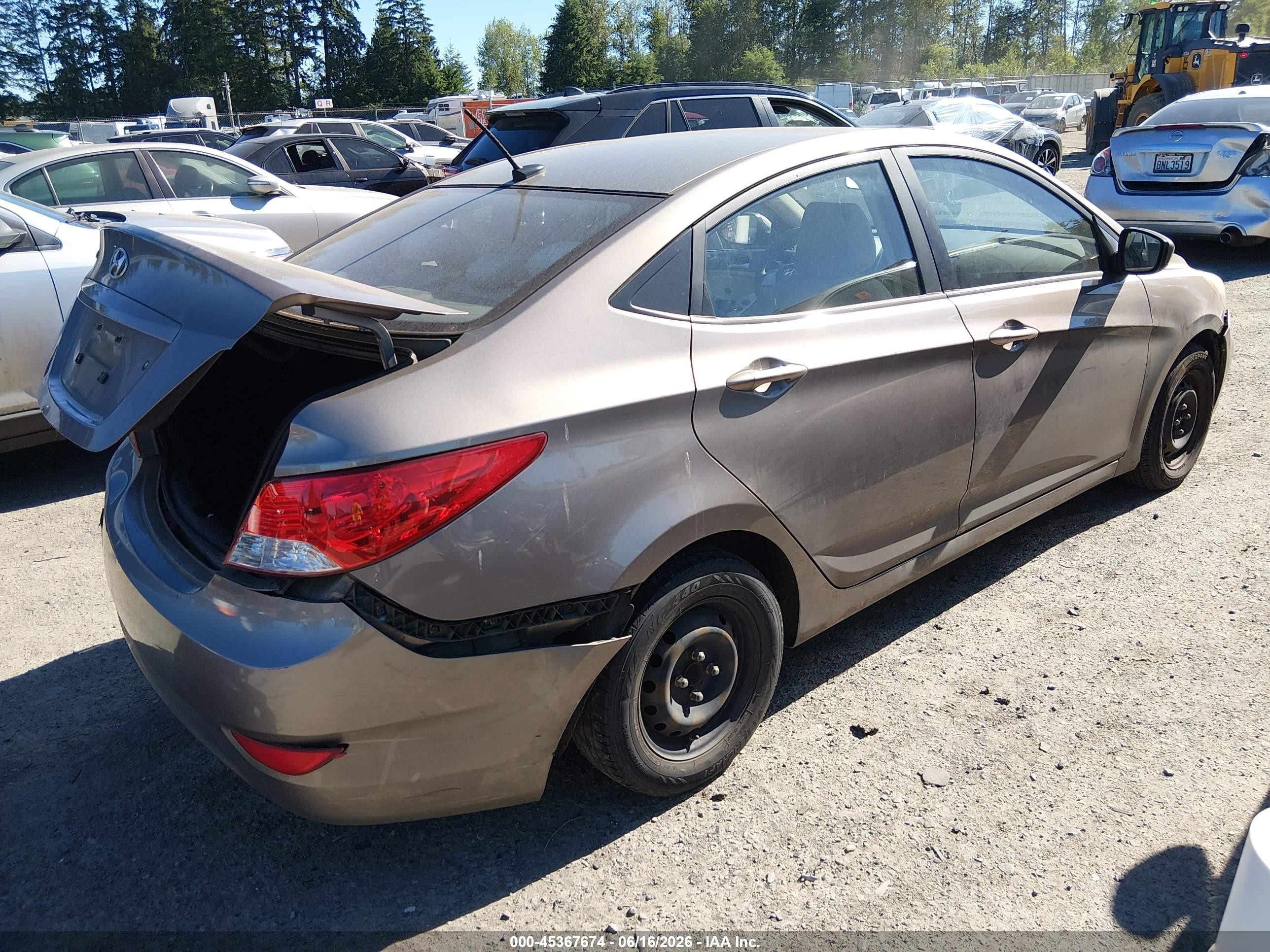 2014 Hyundai Accent Gls Brown vin: KMHCT4AE2EU700720