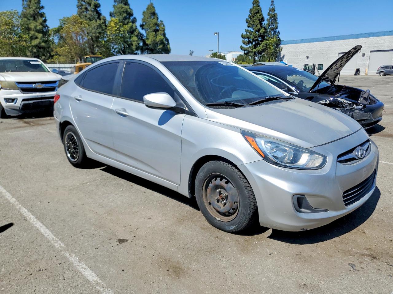2014 Hyundai Accent Gls Silver vin: KMHCT4AE2EU758200