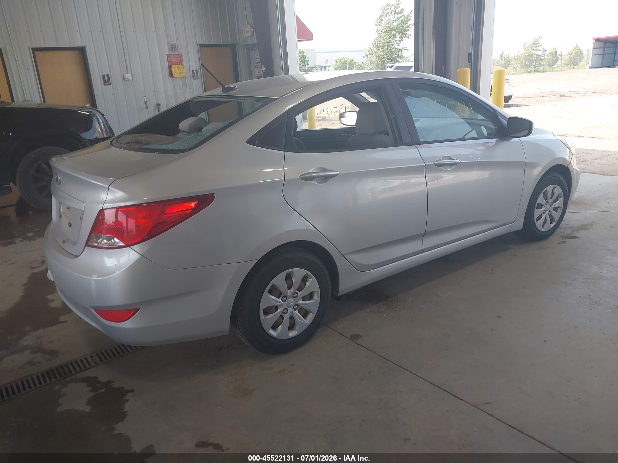 2015 Hyundai Accent Gls Silver vin: KMHCT4AE2FU819305