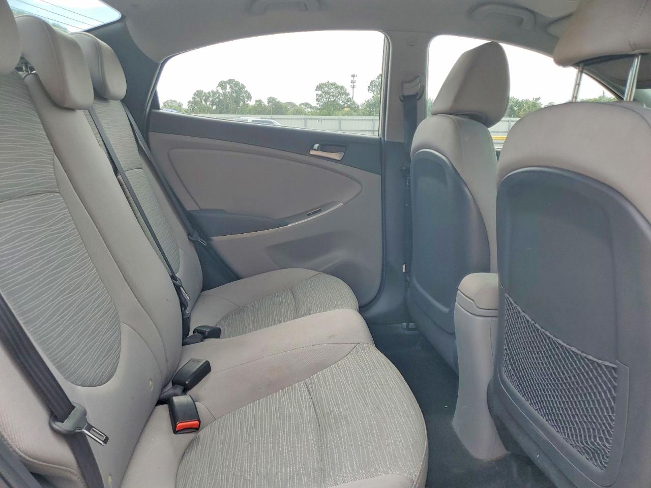 2016 Hyundai Accent Se Silver vin: KMHCT4AE2GU974437