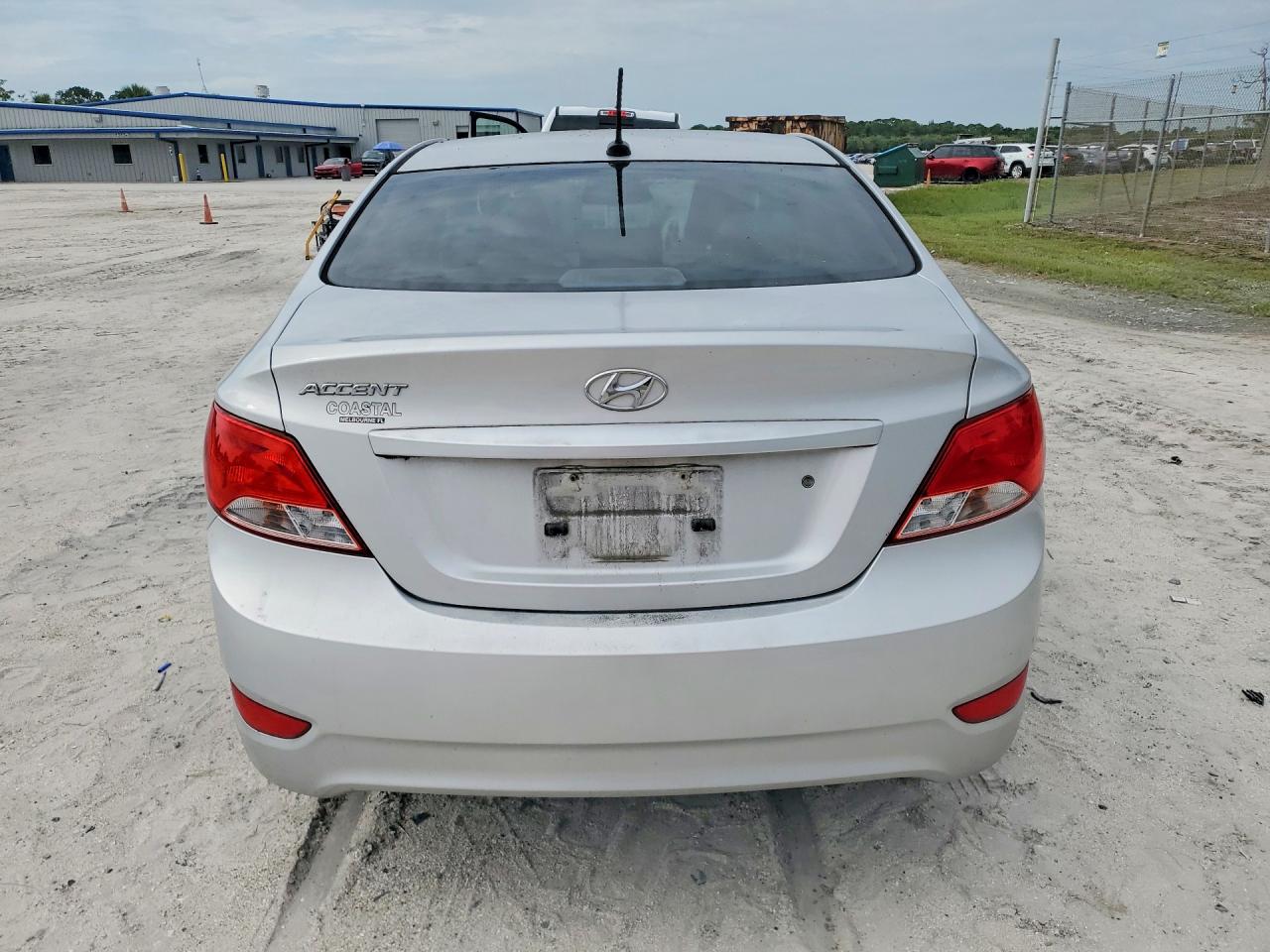 2016 Hyundai Accent Se Silver vin: KMHCT4AE2GU974437