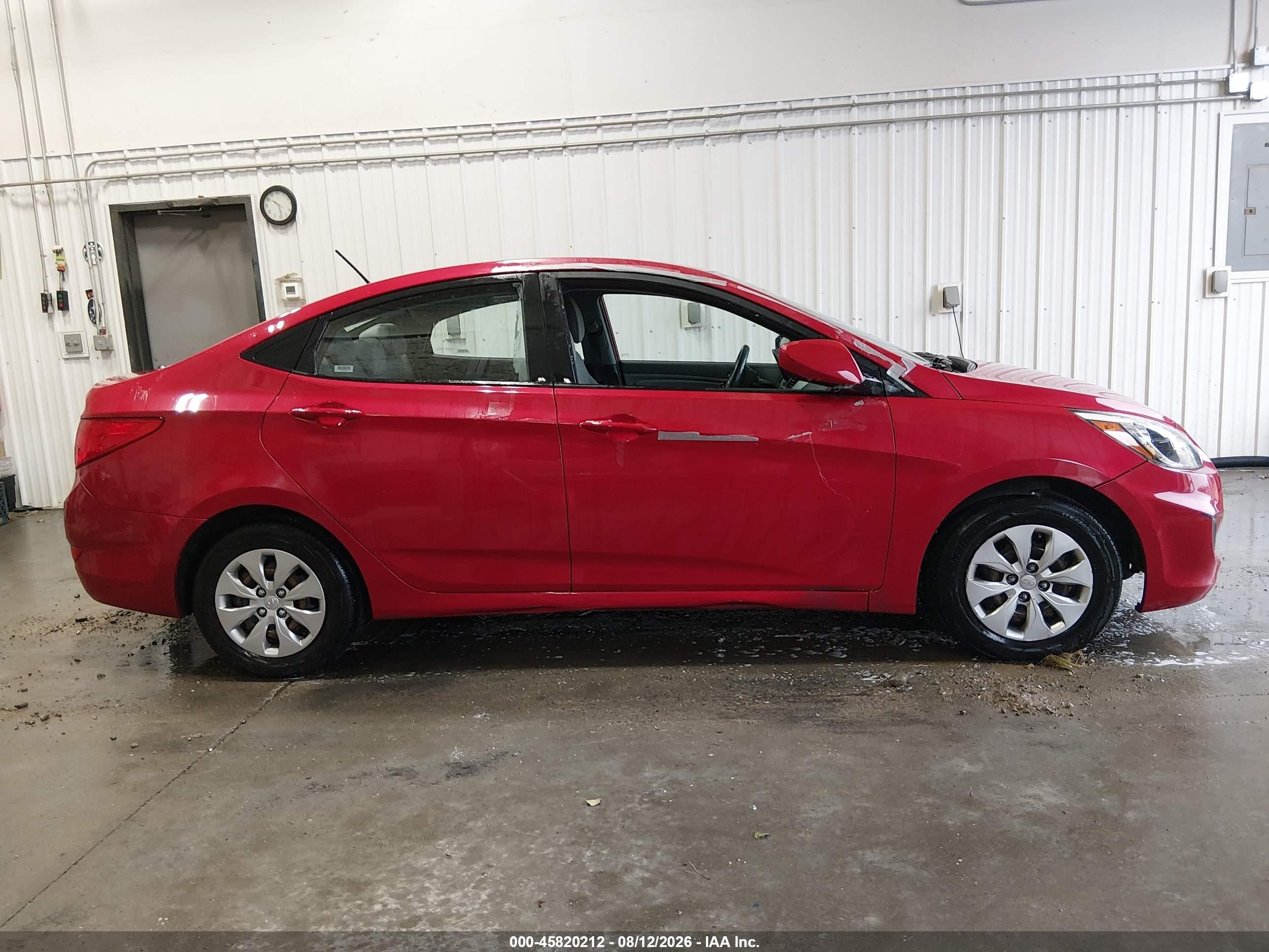 2017 Hyundai Accent Se Red vin: KMHCT4AE2HU294071