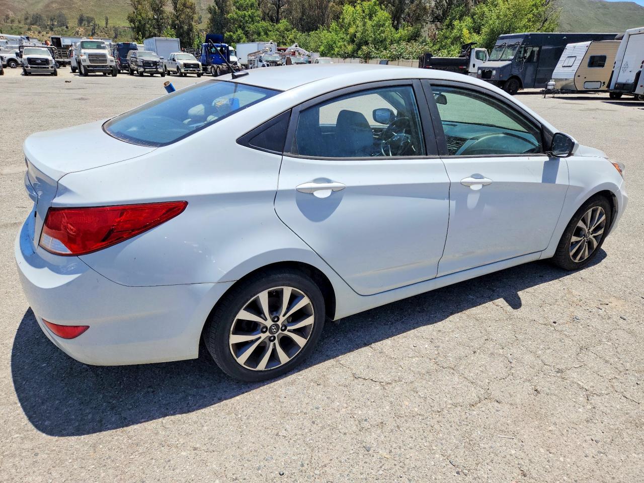 2017 Hyundai Accent Se Белый vin: KMHCT4AE2HU366581