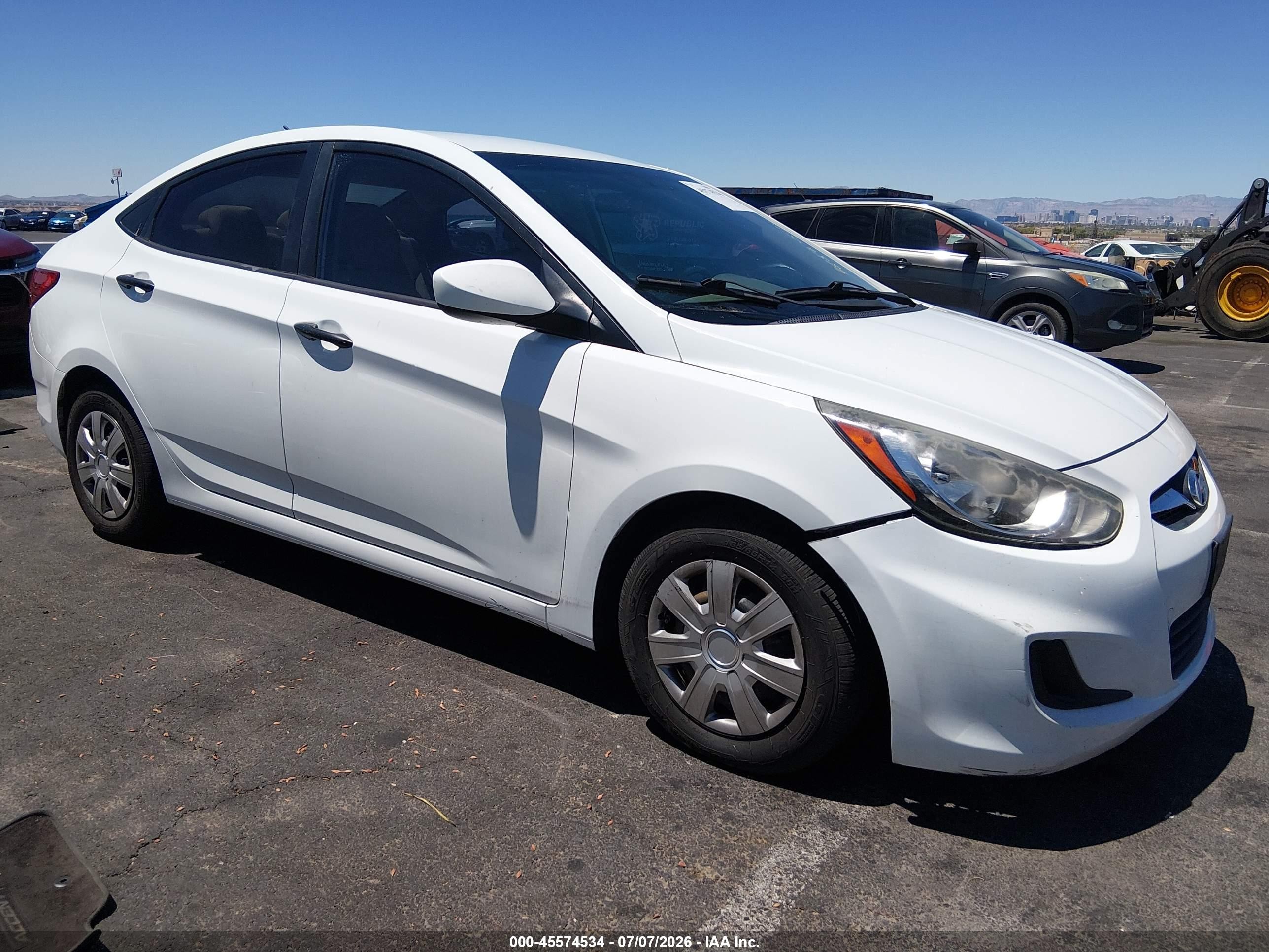 2012 Hyundai Accent Gls White vin: KMHCT4AE3CU047358