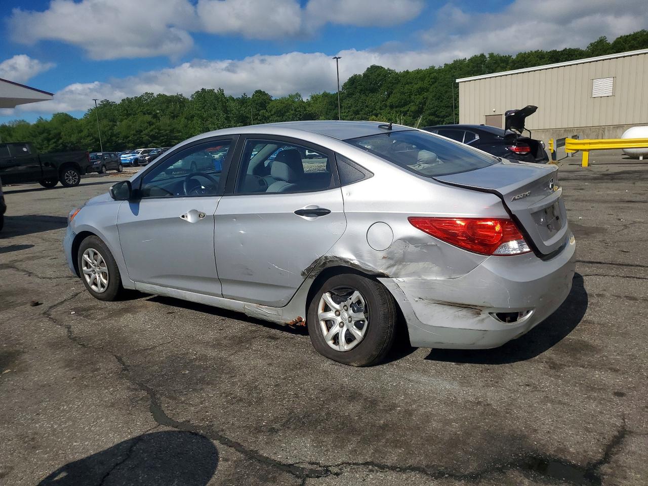 2012 Hyundai Accent Gls Silver vin: KMHCT4AE3CU083440