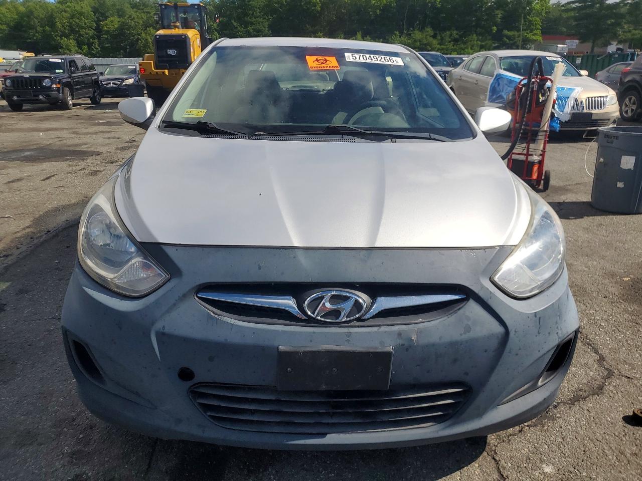 2012 Hyundai Accent Gls Silver vin: KMHCT4AE3CU083440