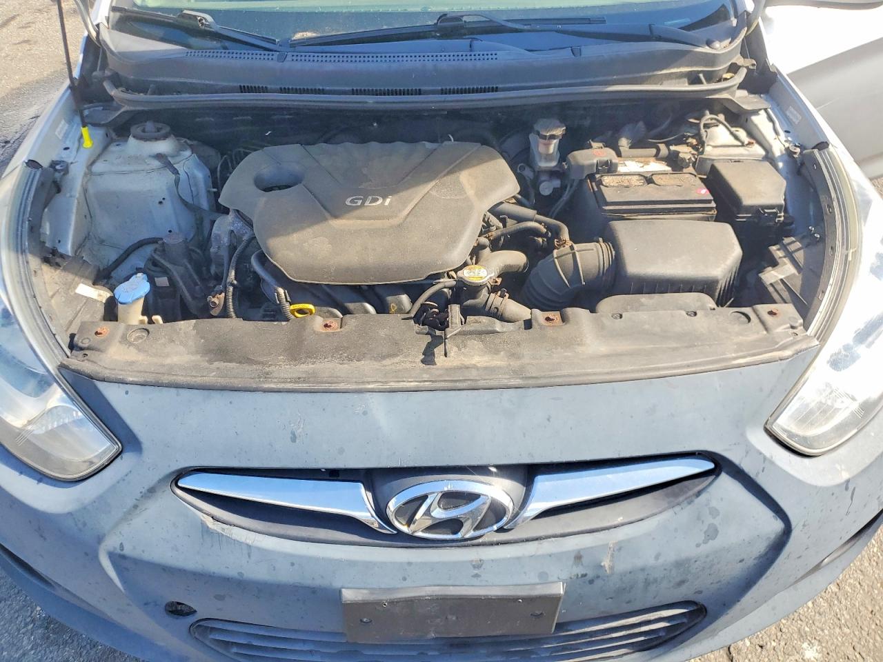 2012 Hyundai Accent Gls Silver vin: KMHCT4AE3CU083440