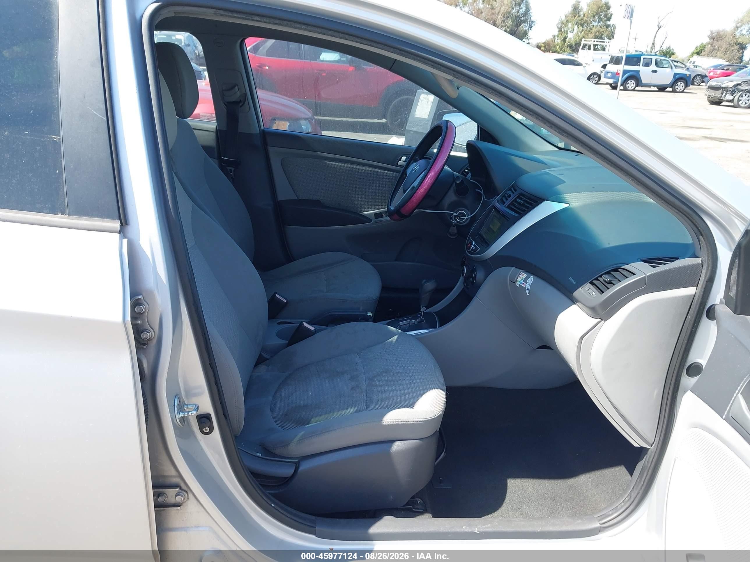 2012 Hyundai Accent Gls Silver vin: KMHCT4AE3CU143314