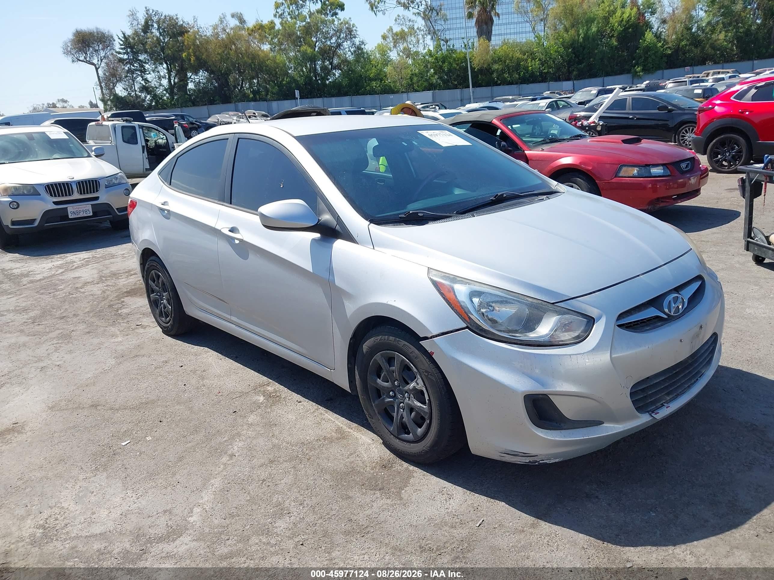 2012 Hyundai Accent Gls Silver vin: KMHCT4AE3CU143314