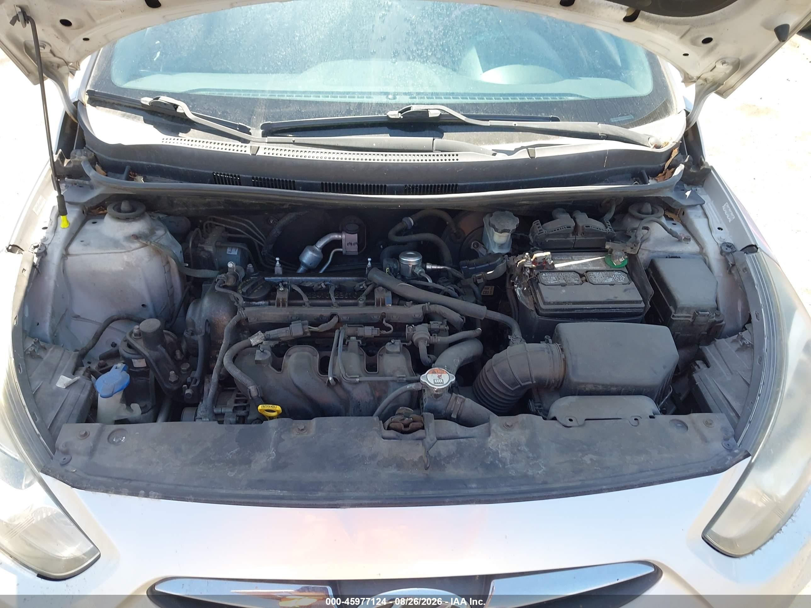 2012 Hyundai Accent Gls Silver vin: KMHCT4AE3CU143314