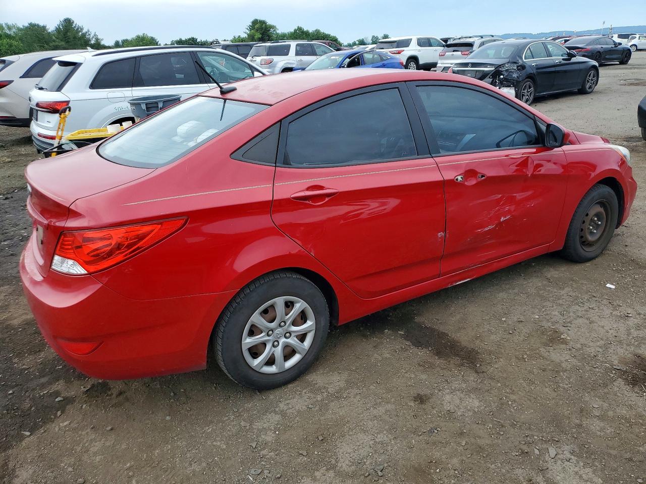 2012 Hyundai Accent Gls Красный vin: KMHCT4AE3CU197180