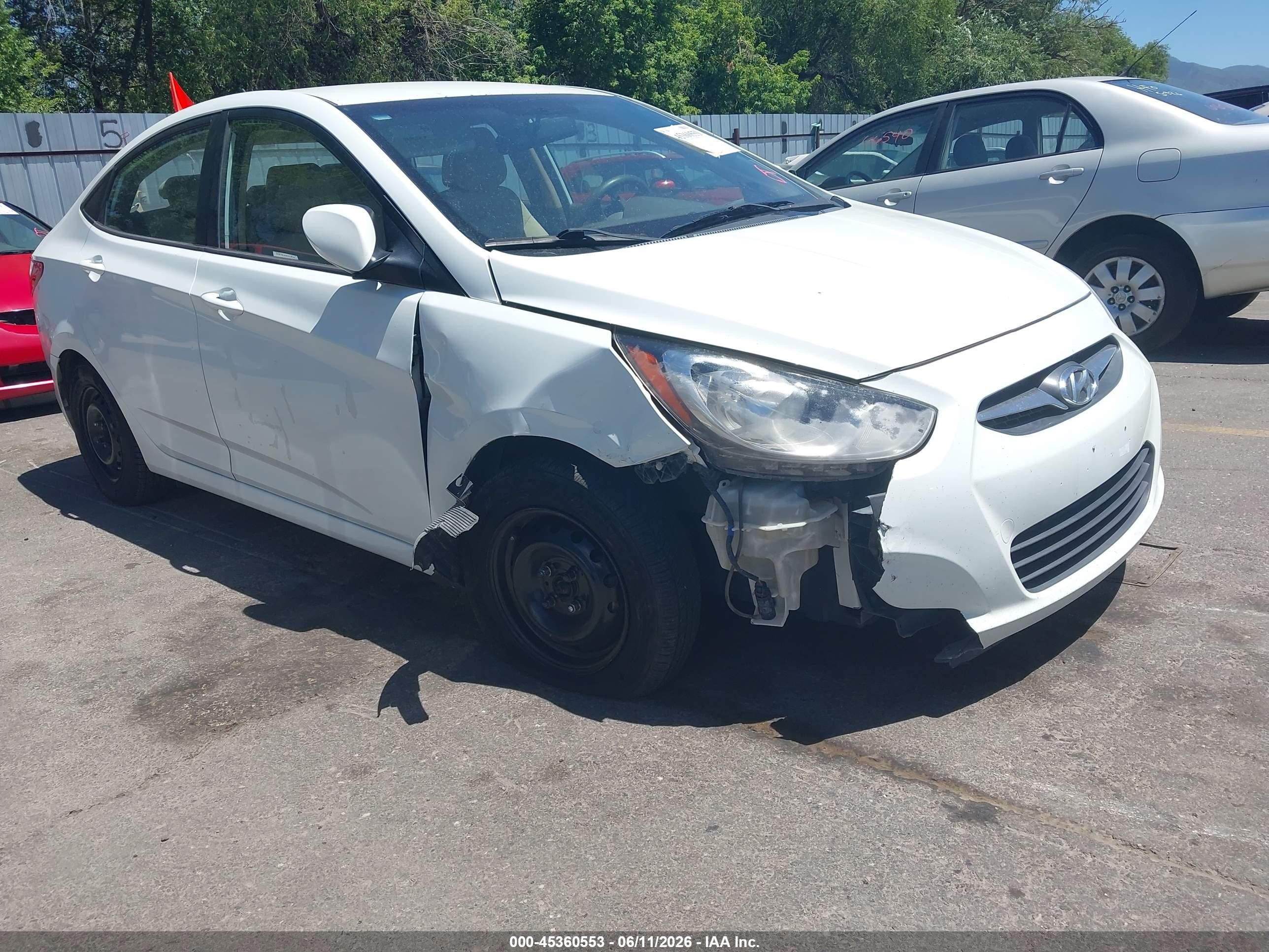 2012 Hyundai Accent Gls White vin: KMHCT4AE3CU219291