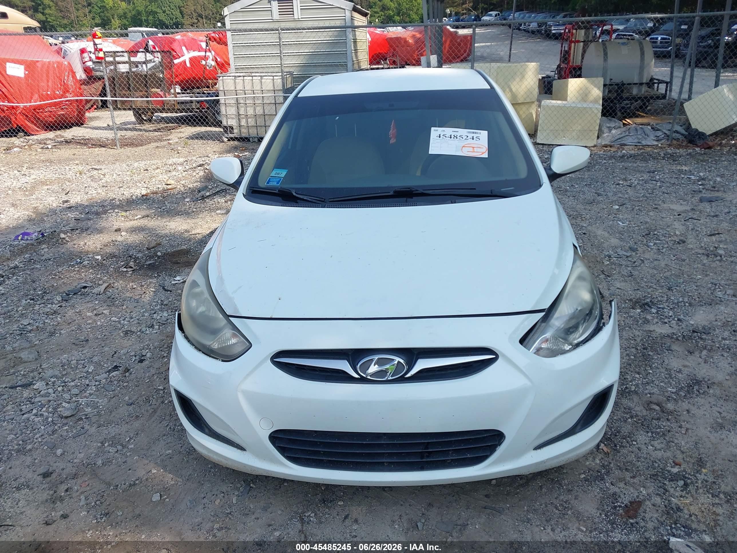 2013 Hyundai Accent Gls White vin: KMHCT4AE3DU290072