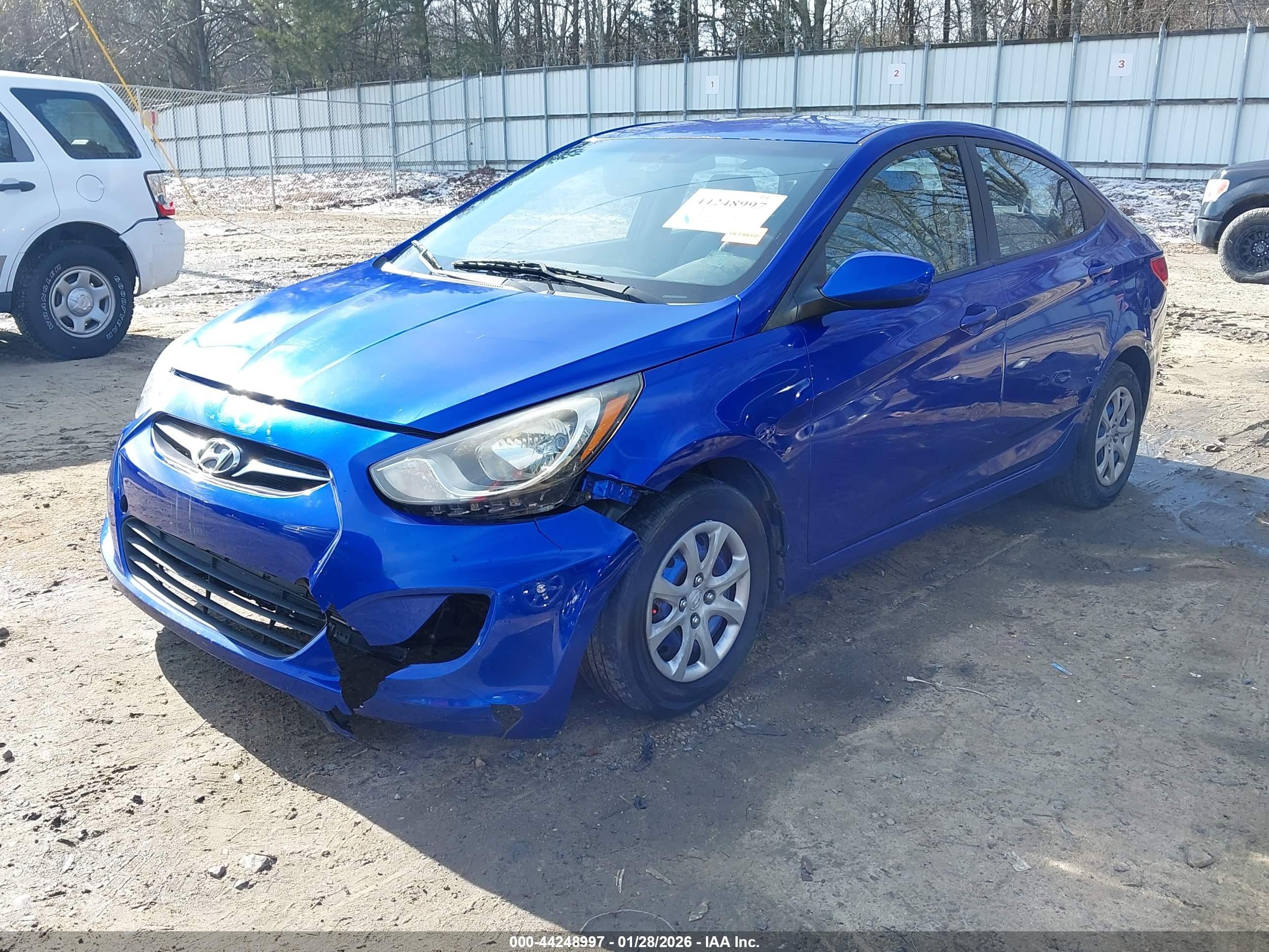 2013 Hyundai Accent Gls Синий vin: KMHCT4AE3DU477800