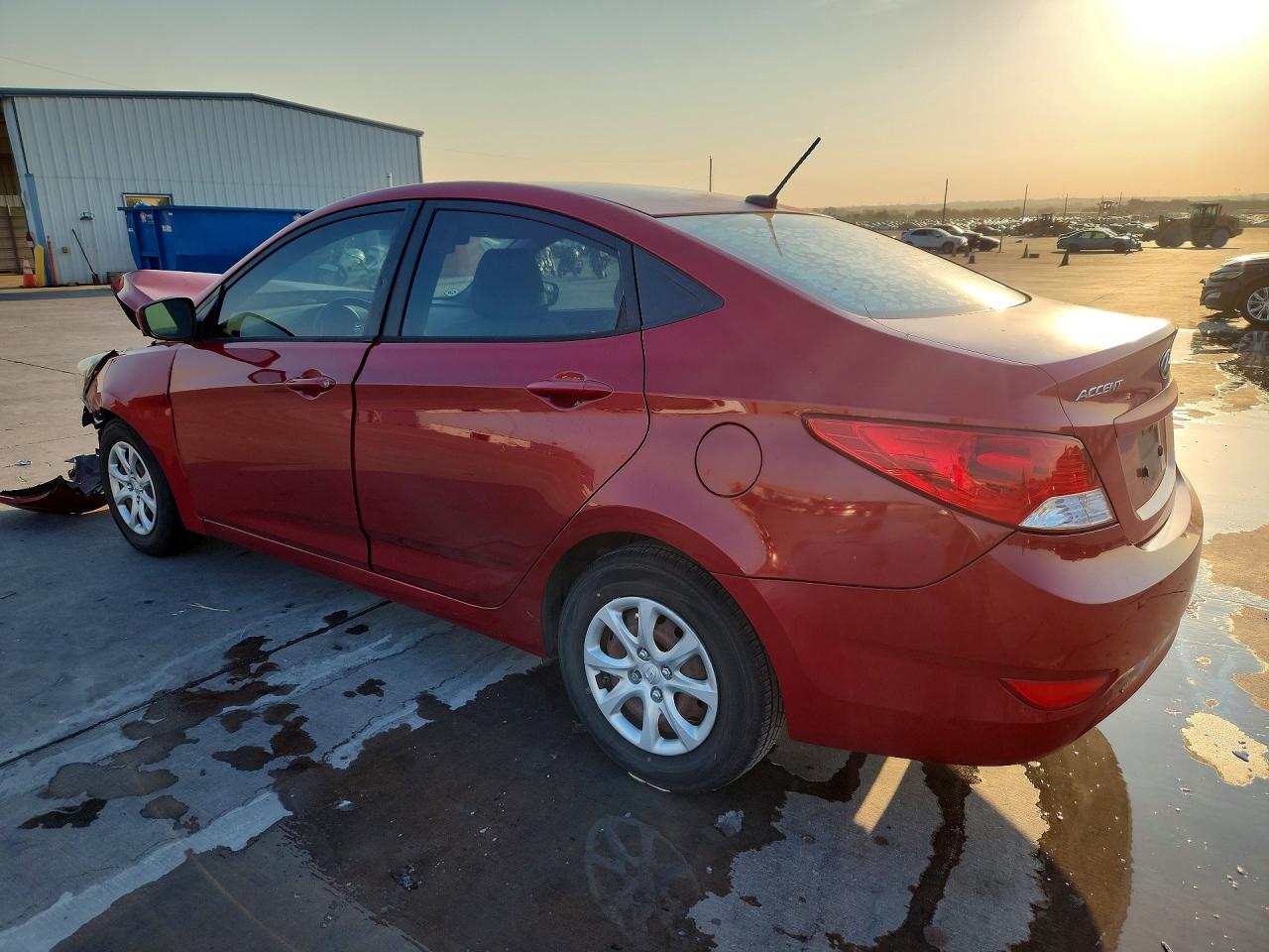 2013 Hyundai Accent Gls Red vin: KMHCT4AE3DU526218