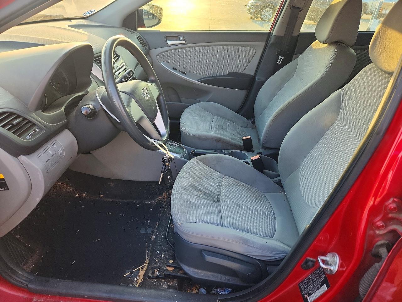 2013 Hyundai Accent Gls Red vin: KMHCT4AE3DU526218
