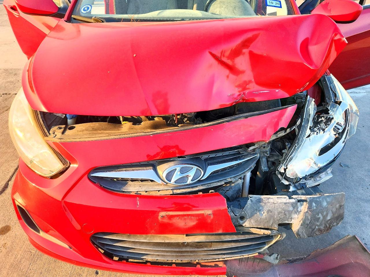 2013 Hyundai Accent Gls Red vin: KMHCT4AE3DU526218
