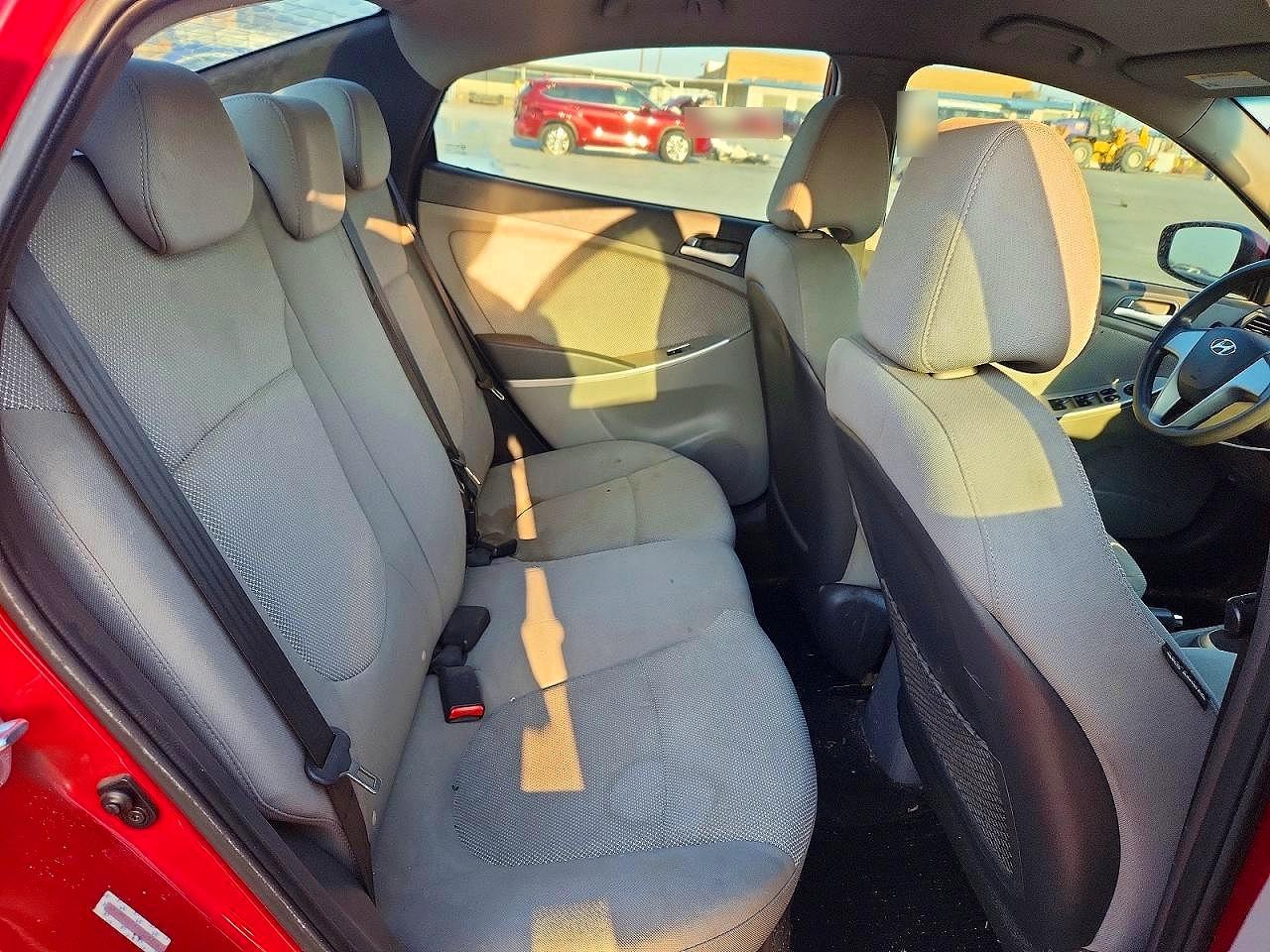 2013 Hyundai Accent Gls Red vin: KMHCT4AE3DU526218