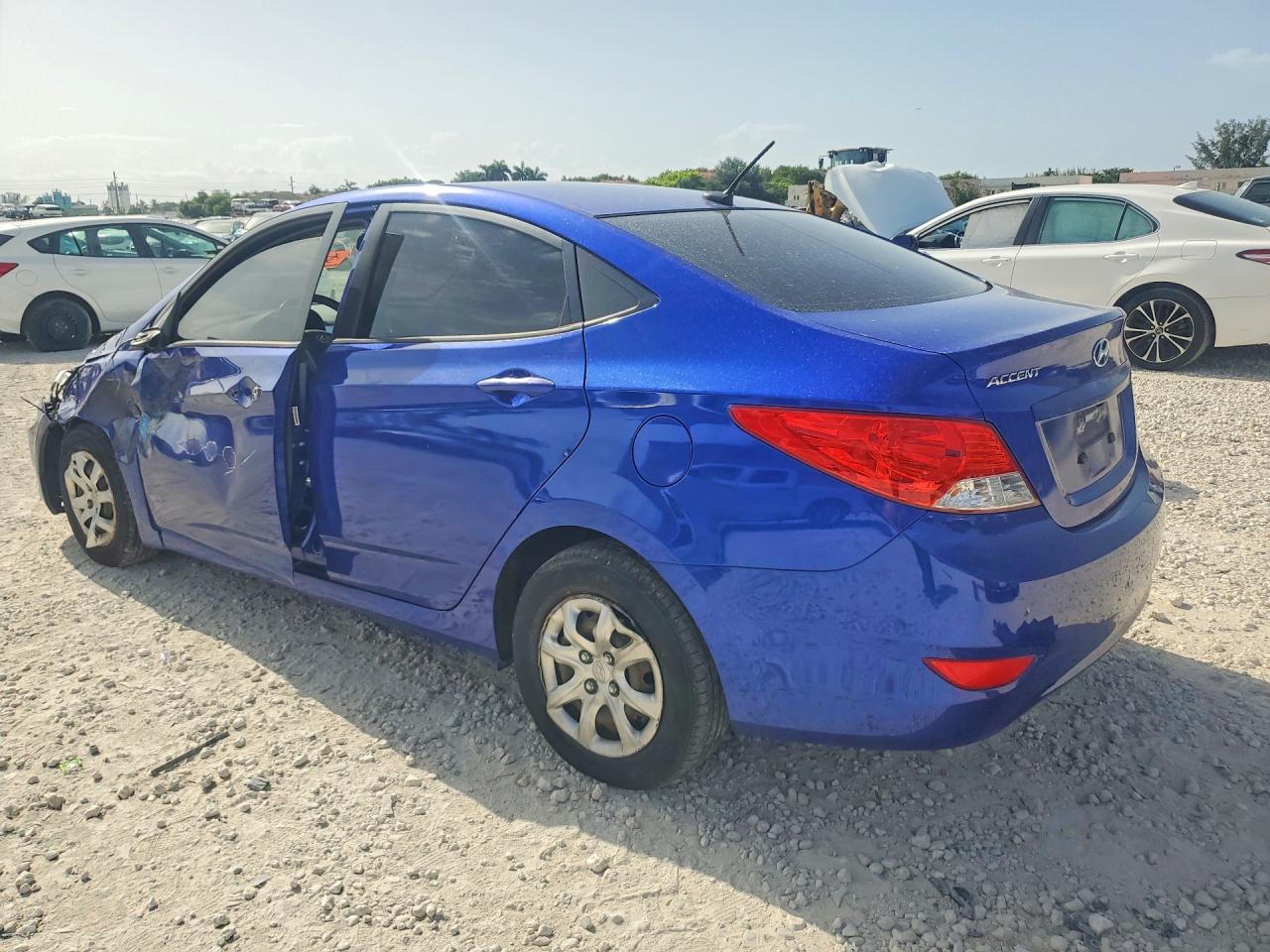 2013 Hyundai Accent Gls Blue vin: KMHCT4AE3DU529183