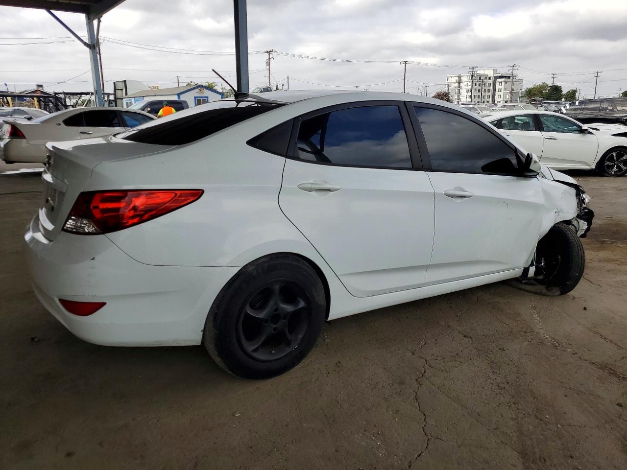2013 Hyundai Accent Gls White vin: KMHCT4AE3DU537803