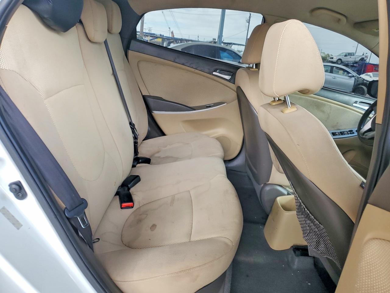 2013 Hyundai Accent Gls White vin: KMHCT4AE3DU537803