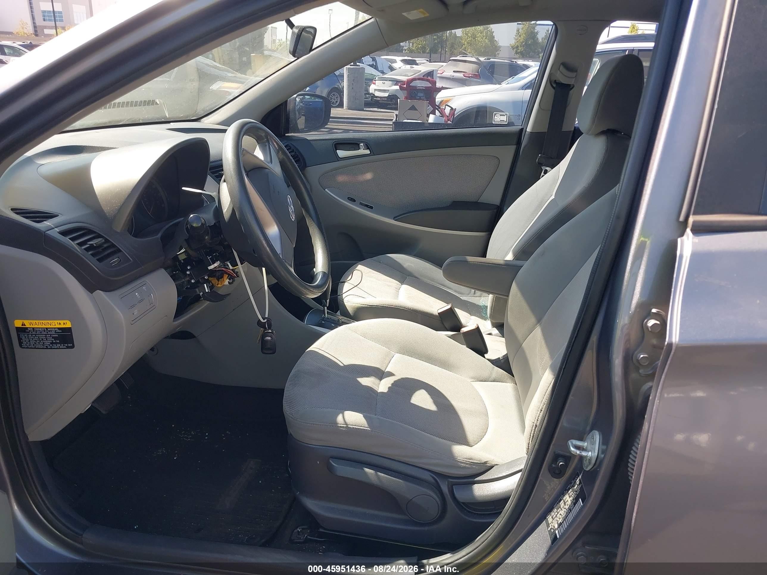 2013 Hyundai Accent Gls Gray vin: KMHCT4AE3DU556870