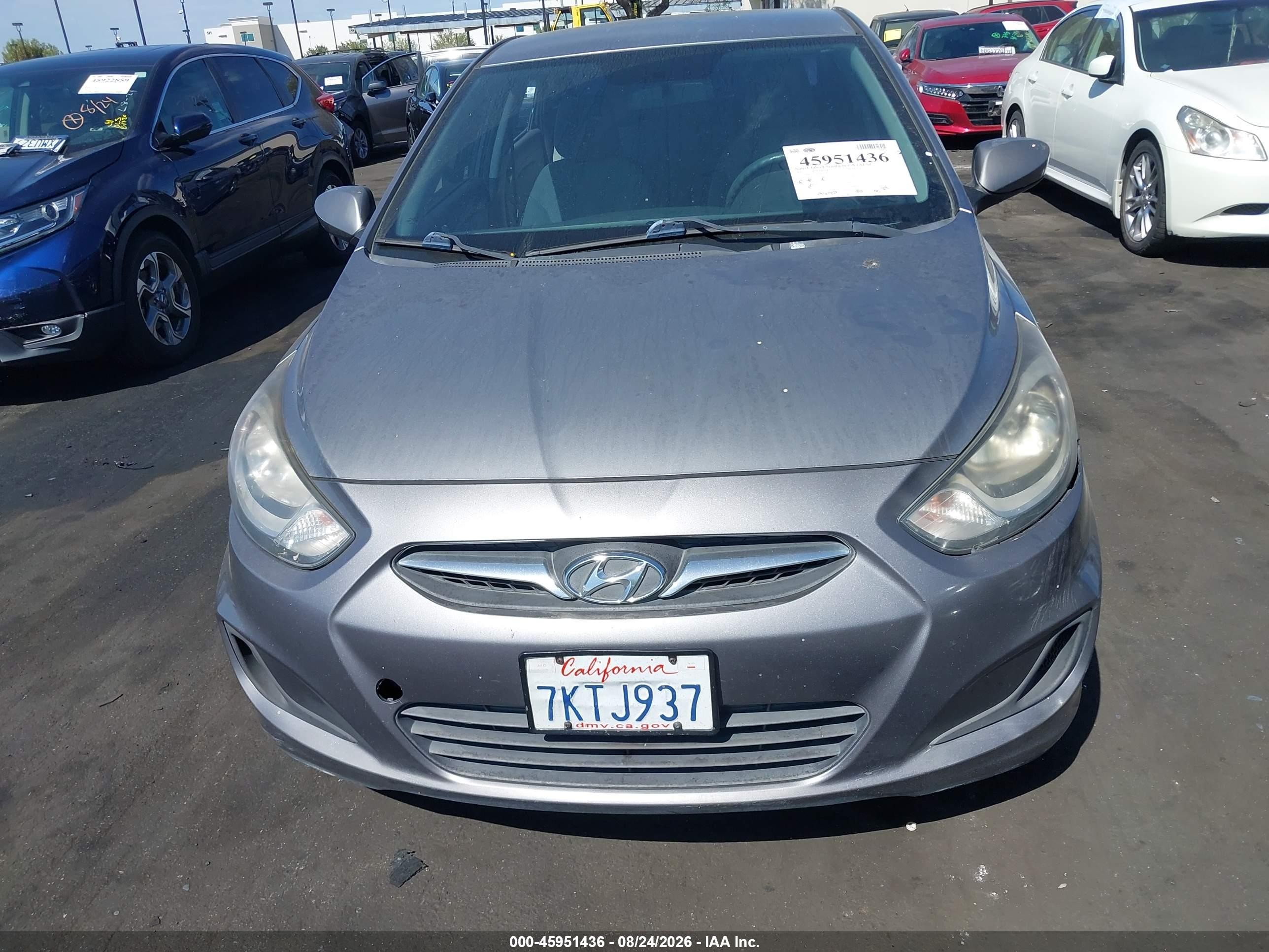 2013 Hyundai Accent Gls Gray vin: KMHCT4AE3DU556870