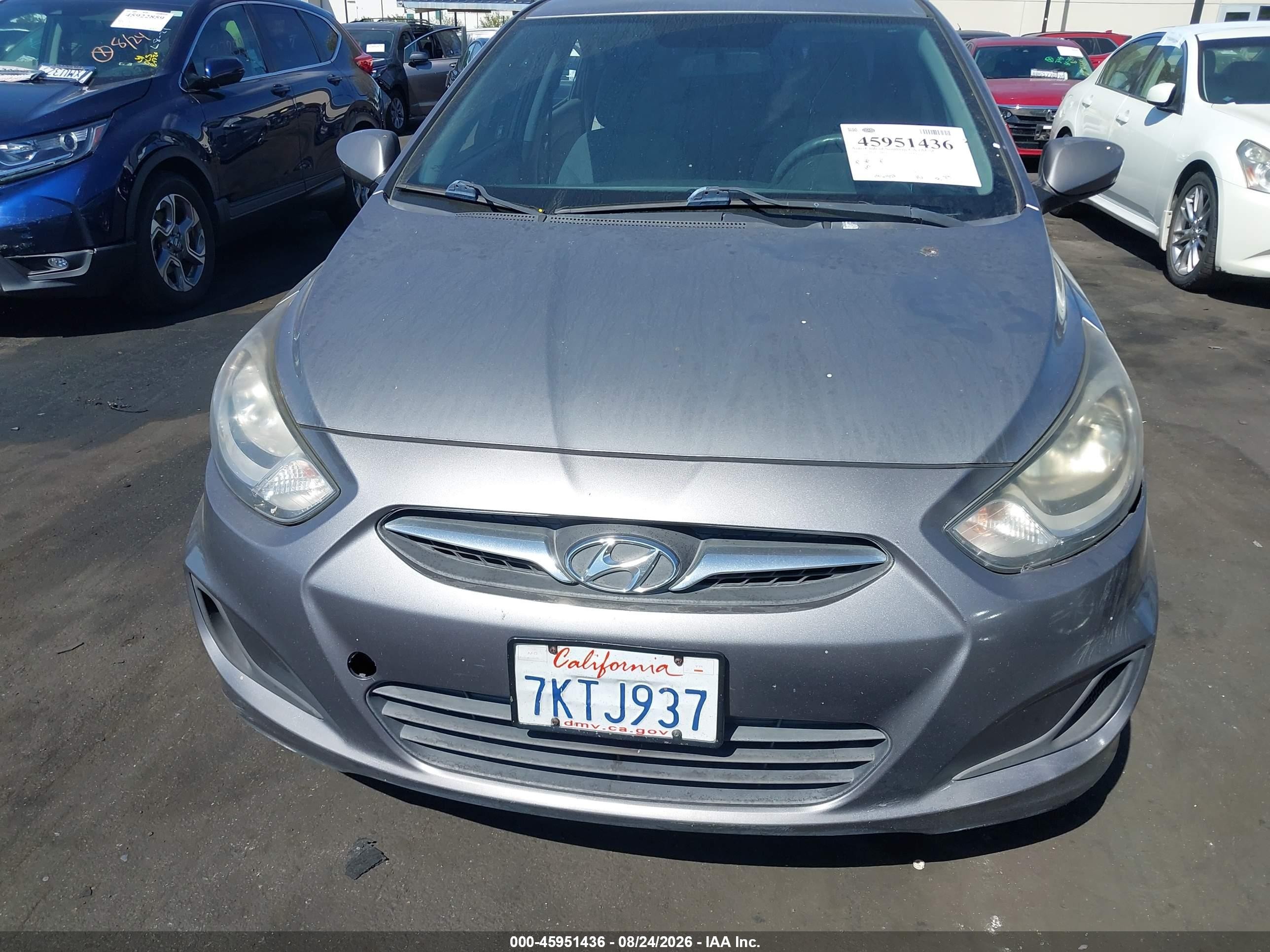 2013 Hyundai Accent Gls Gray vin: KMHCT4AE3DU556870