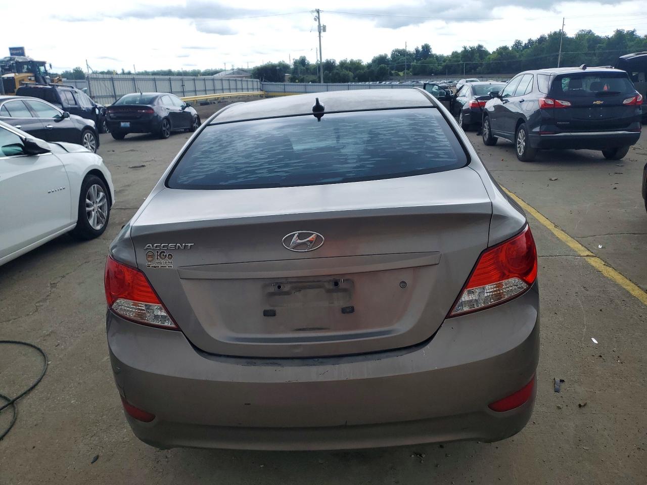 2013 Hyundai Accent Gls Tan vin: KMHCT4AE3DU559378
