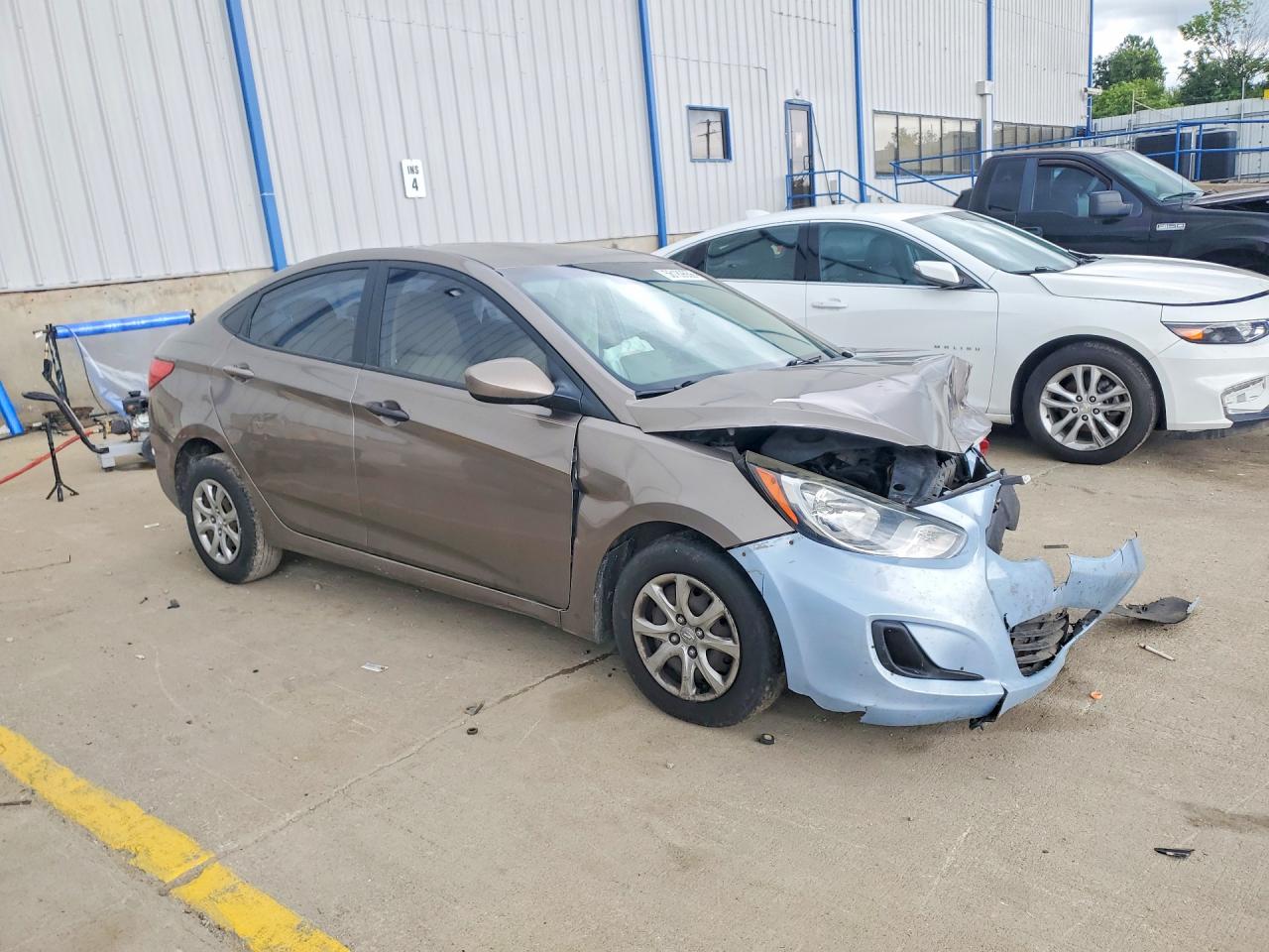 2013 Hyundai Accent Gls Tan vin: KMHCT4AE3DU559378