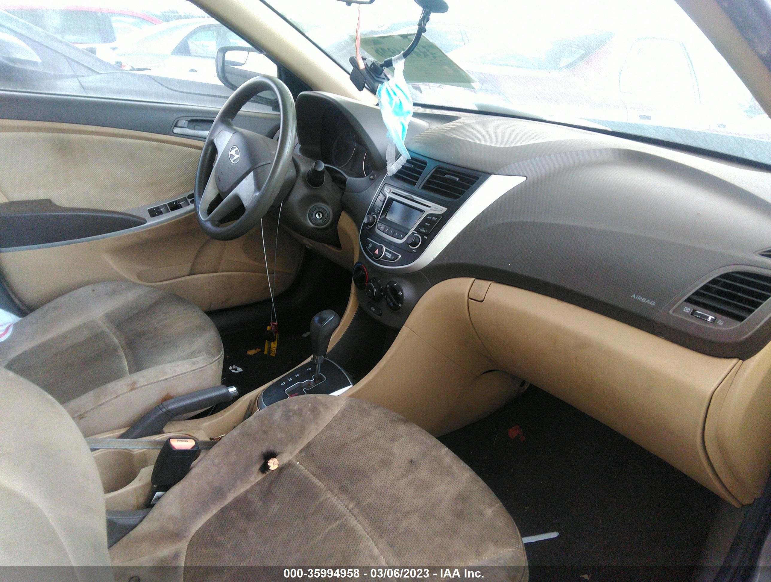 2014 Hyundai Accent Gls Tan vin: KMHCT4AE3EU686472