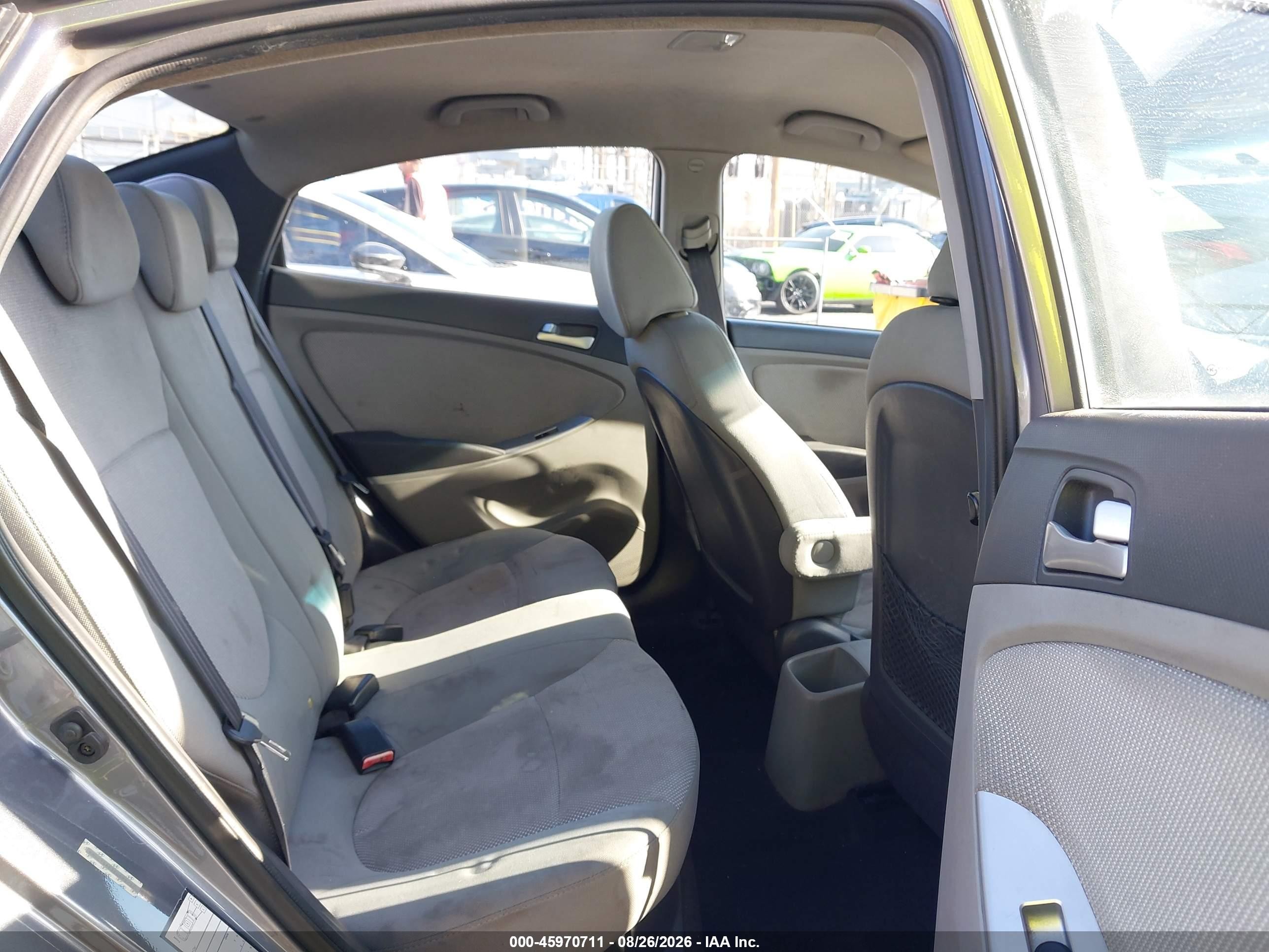 2014 Hyundai Accent Gls Silver vin: KMHCT4AE3EU695737