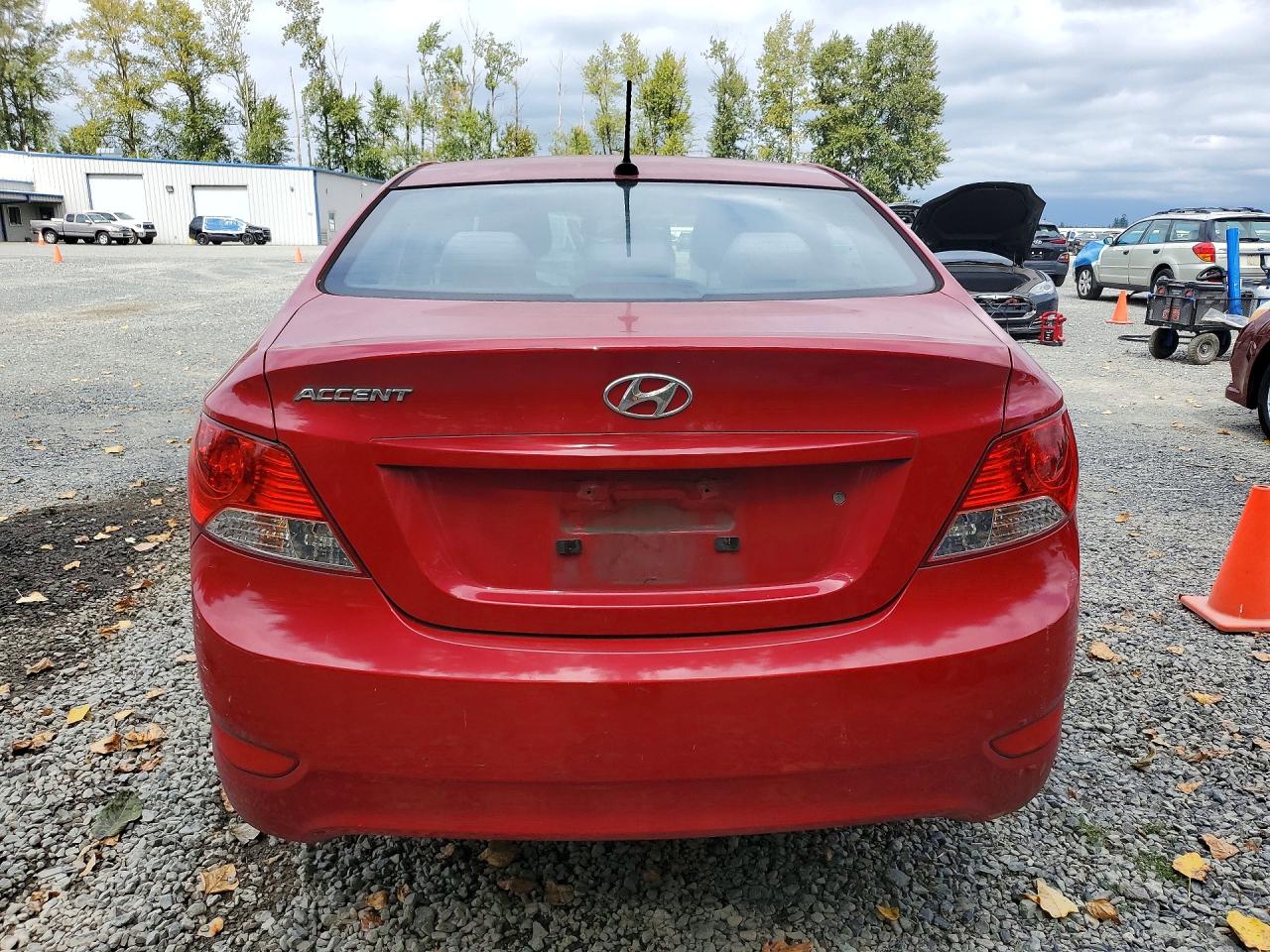 2014 Hyundai Accent Gls Red vin: KMHCT4AE3EU751403