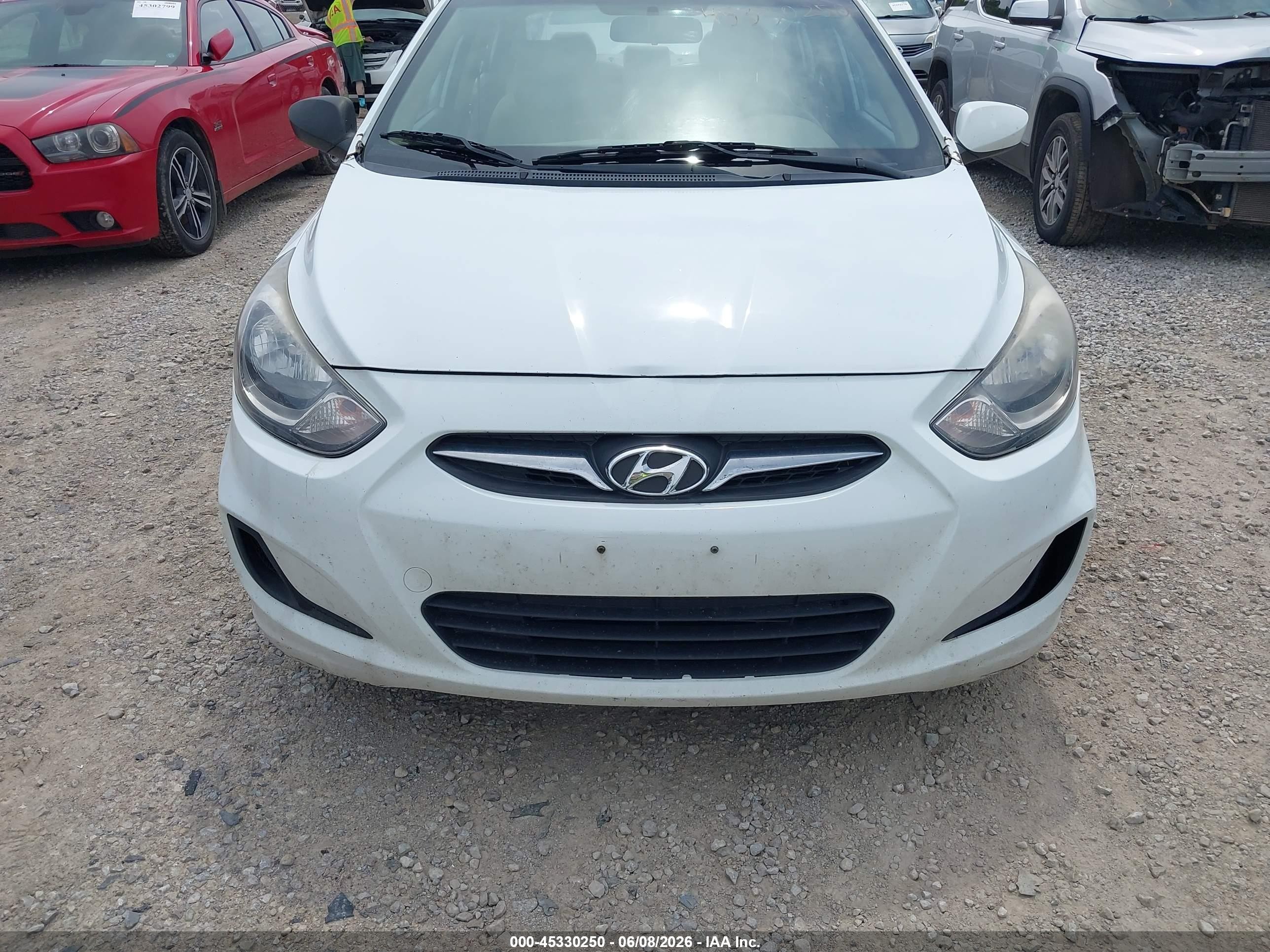 2014 Hyundai Accent Gls White vin: KMHCT4AE3EU751692