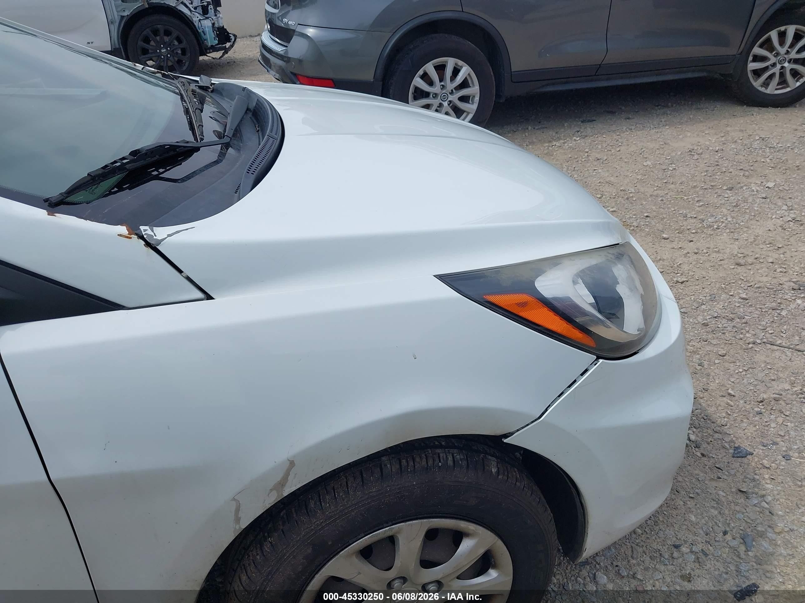 2014 Hyundai Accent Gls White vin: KMHCT4AE3EU751692