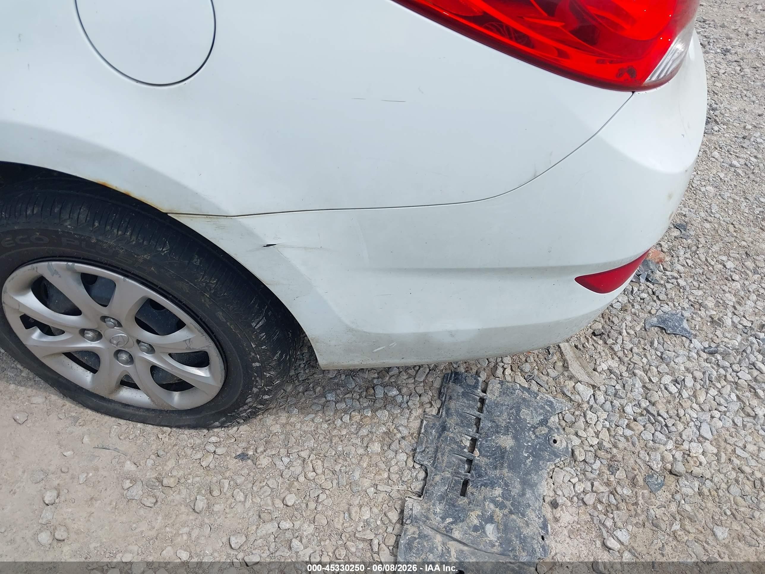 2014 Hyundai Accent Gls White vin: KMHCT4AE3EU751692