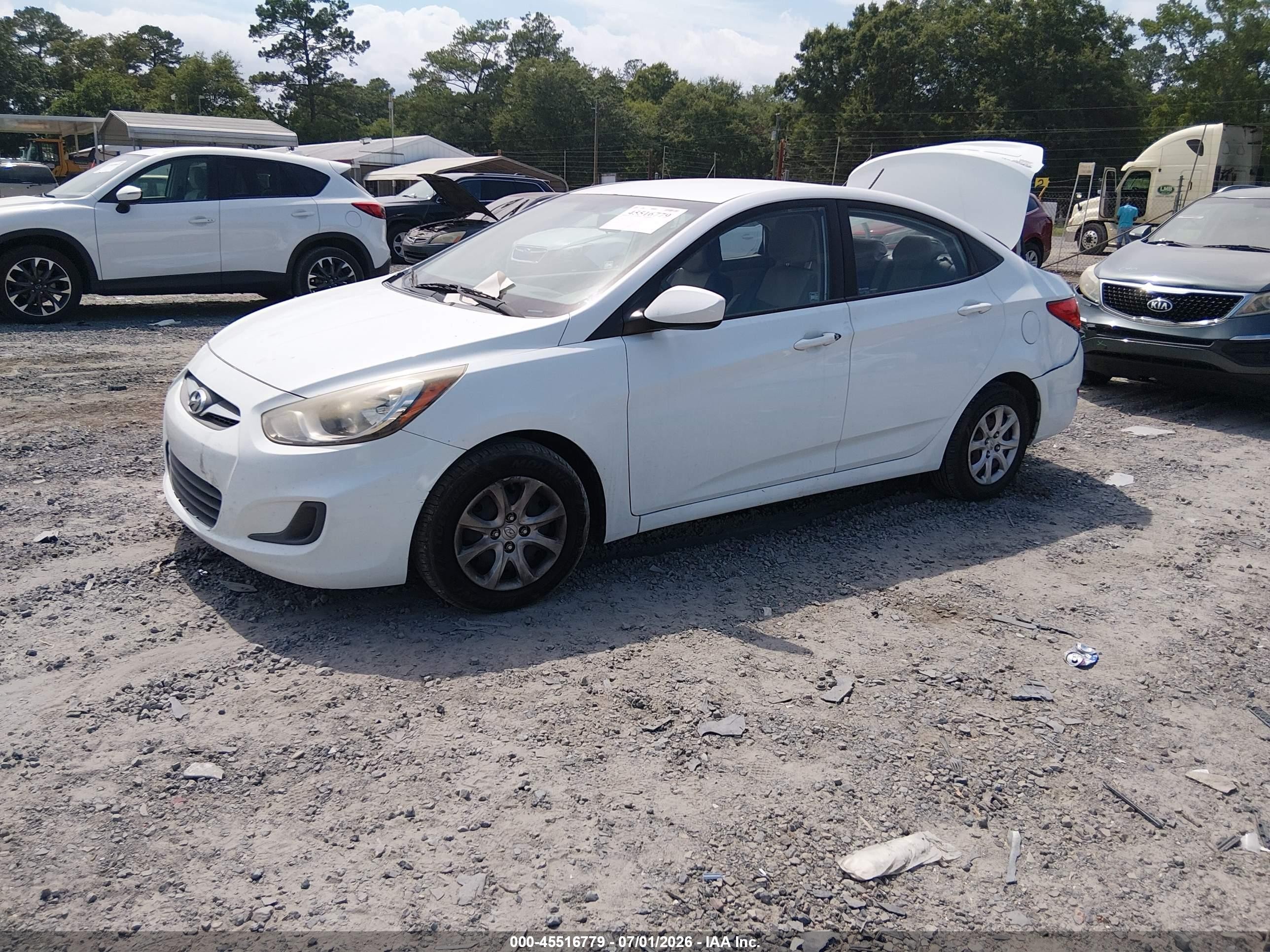 2014 Hyundai Accent Gls White vin: KMHCT4AE3EU757086