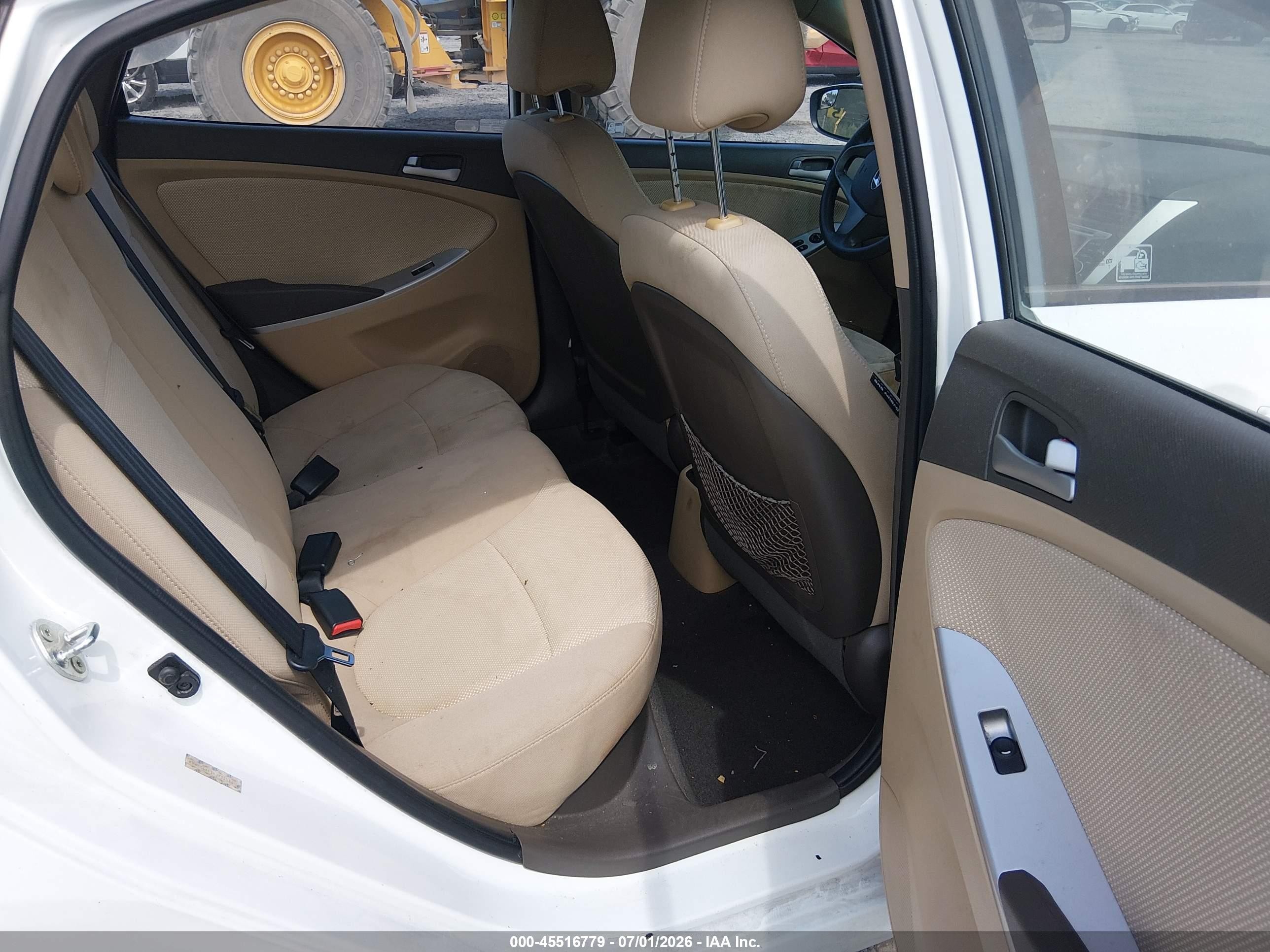 2014 Hyundai Accent Gls White vin: KMHCT4AE3EU757086