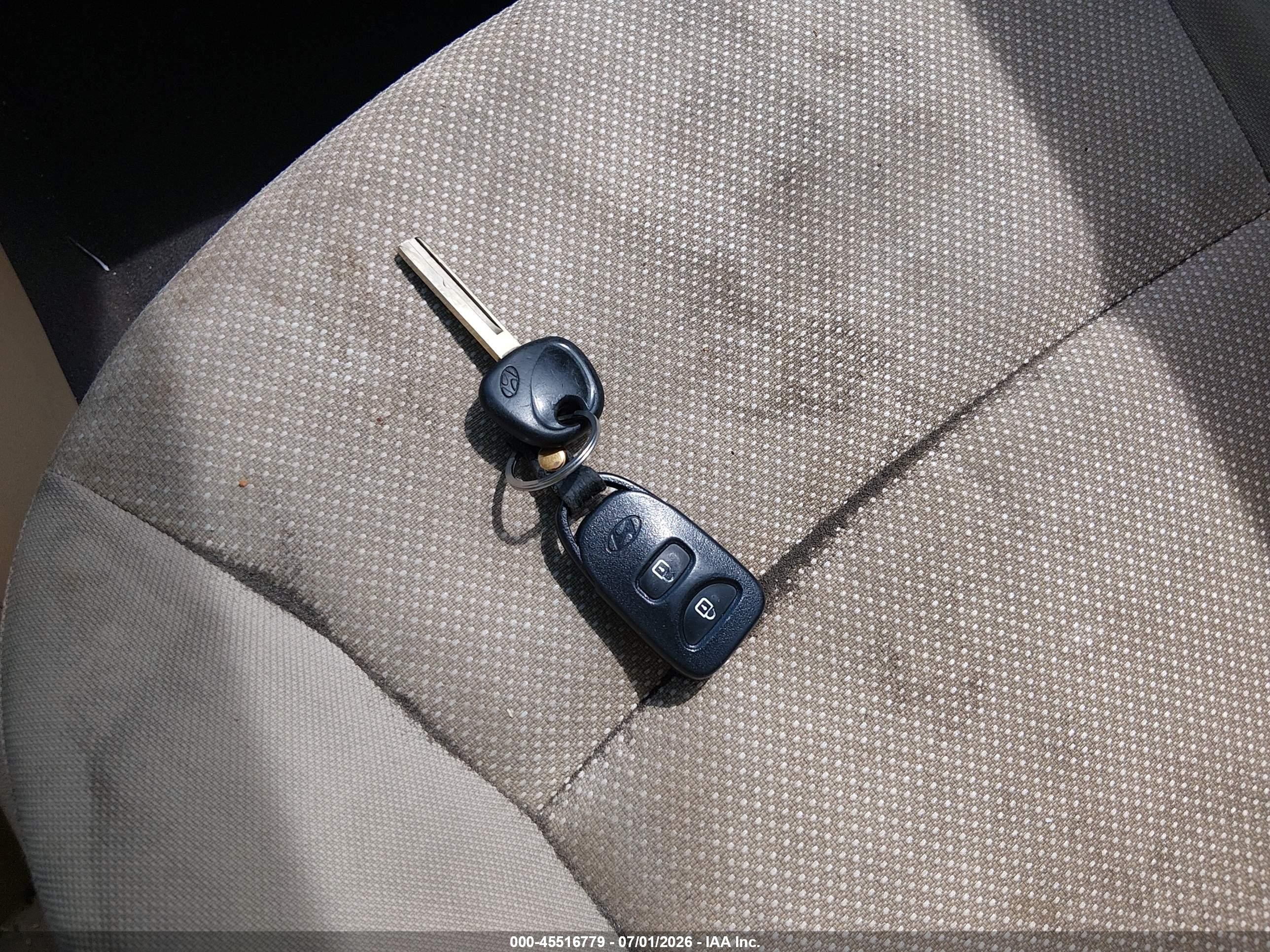 2014 Hyundai Accent Gls White vin: KMHCT4AE3EU757086