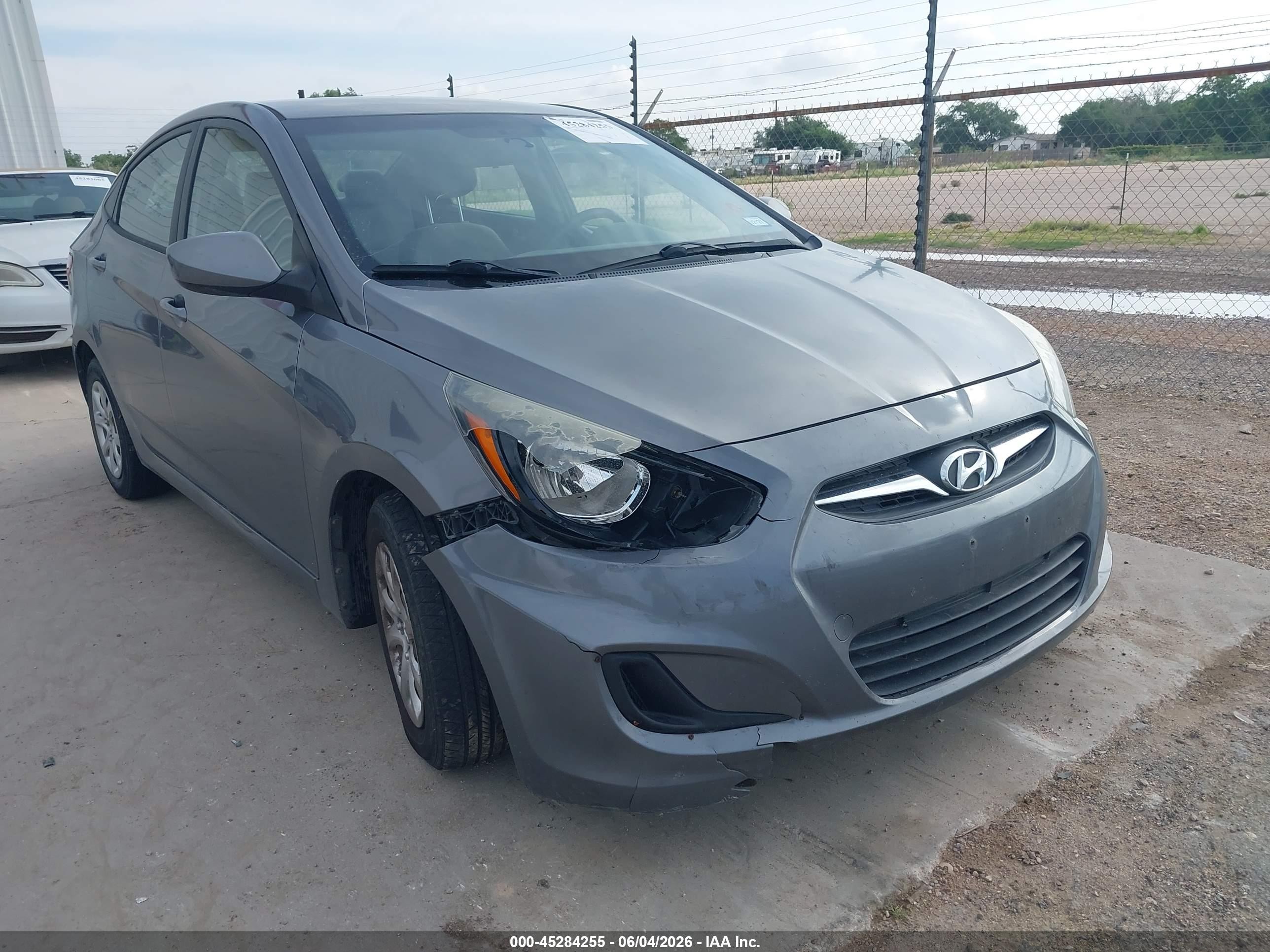 2014 Hyundai Accent Gls Gray vin: KMHCT4AE3EU760568