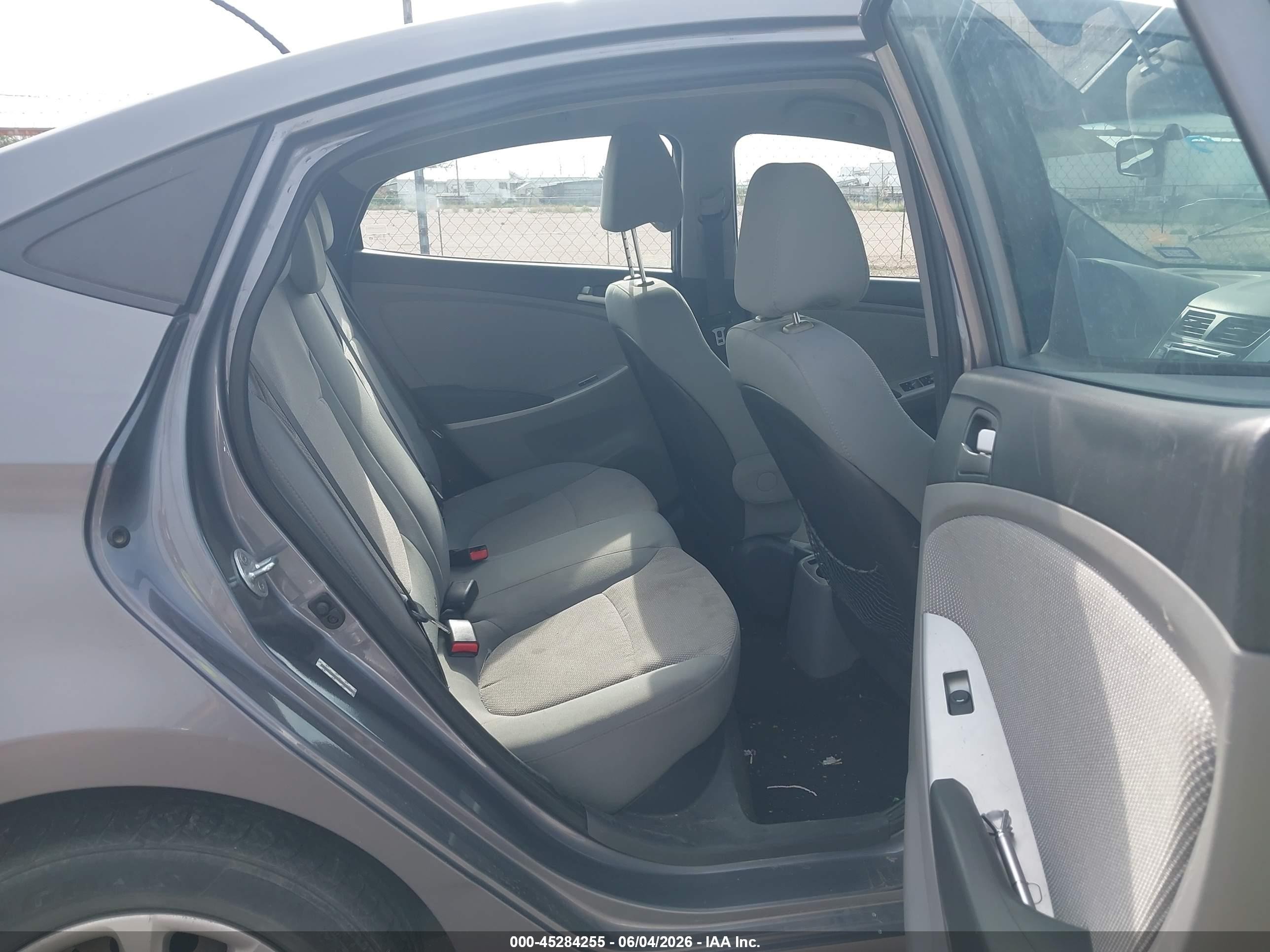 2014 Hyundai Accent Gls Gray vin: KMHCT4AE3EU760568