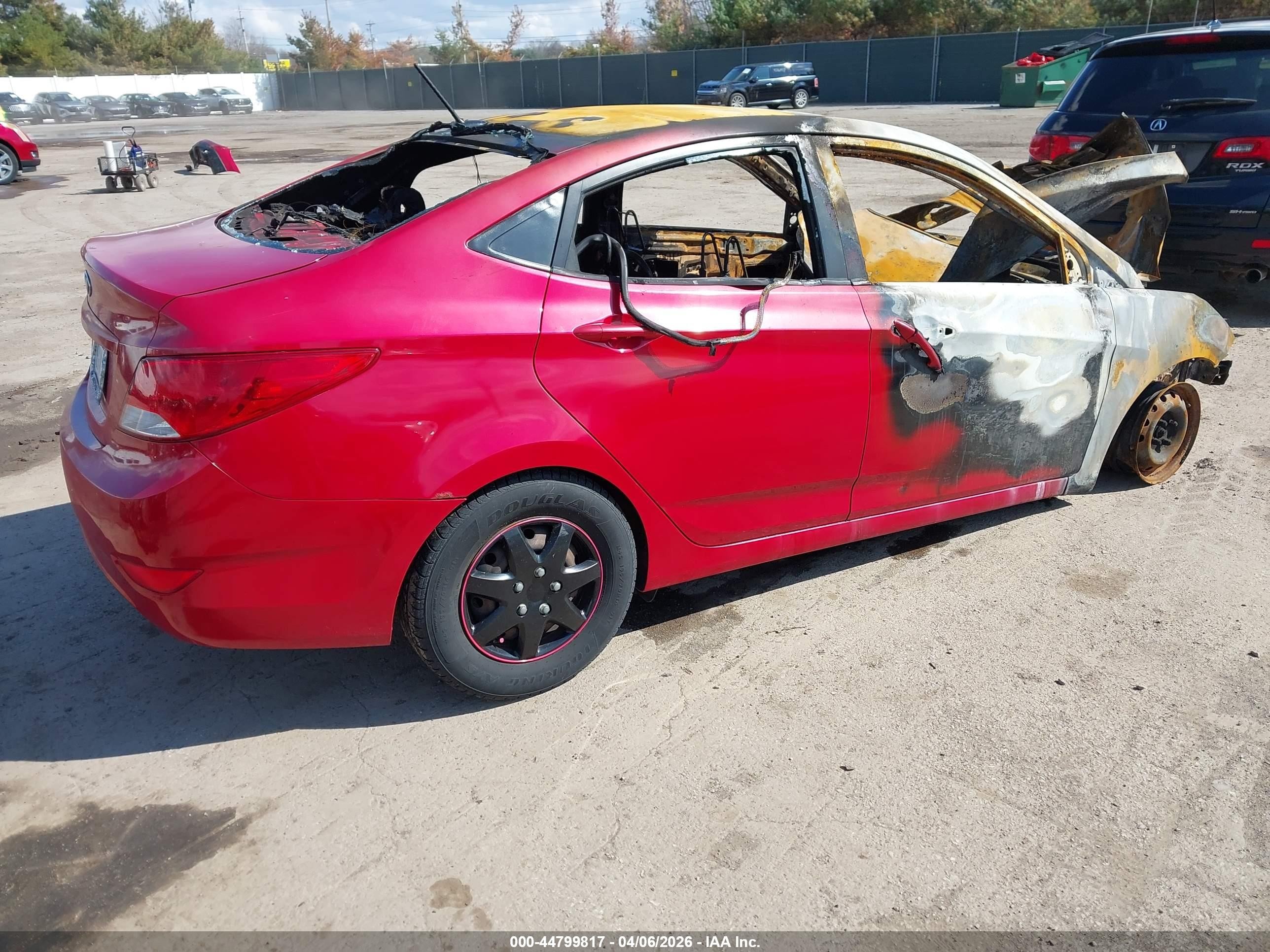 2015 Hyundai Accent Gls Red vin: KMHCT4AE3FU804862