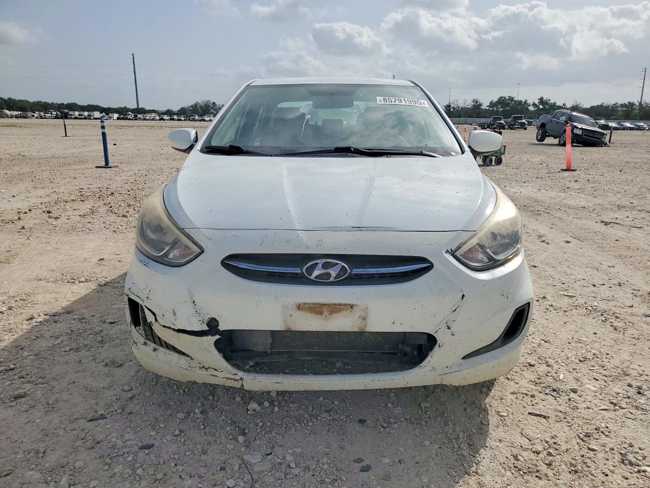 2015 Hyundai Accent Gls White vin: KMHCT4AE3FU817174