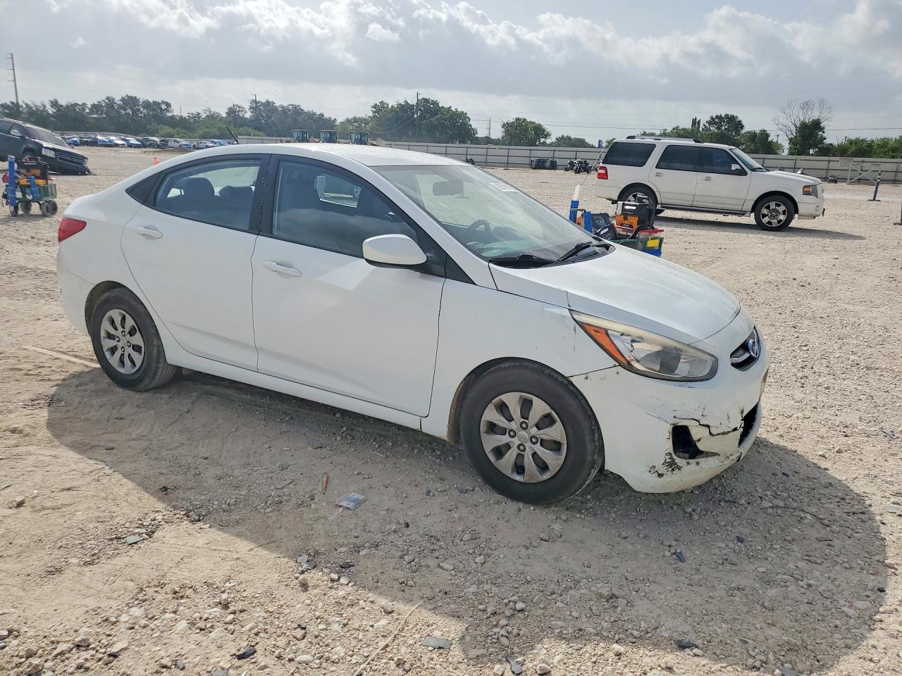 2015 Hyundai Accent Gls White vin: KMHCT4AE3FU817174
