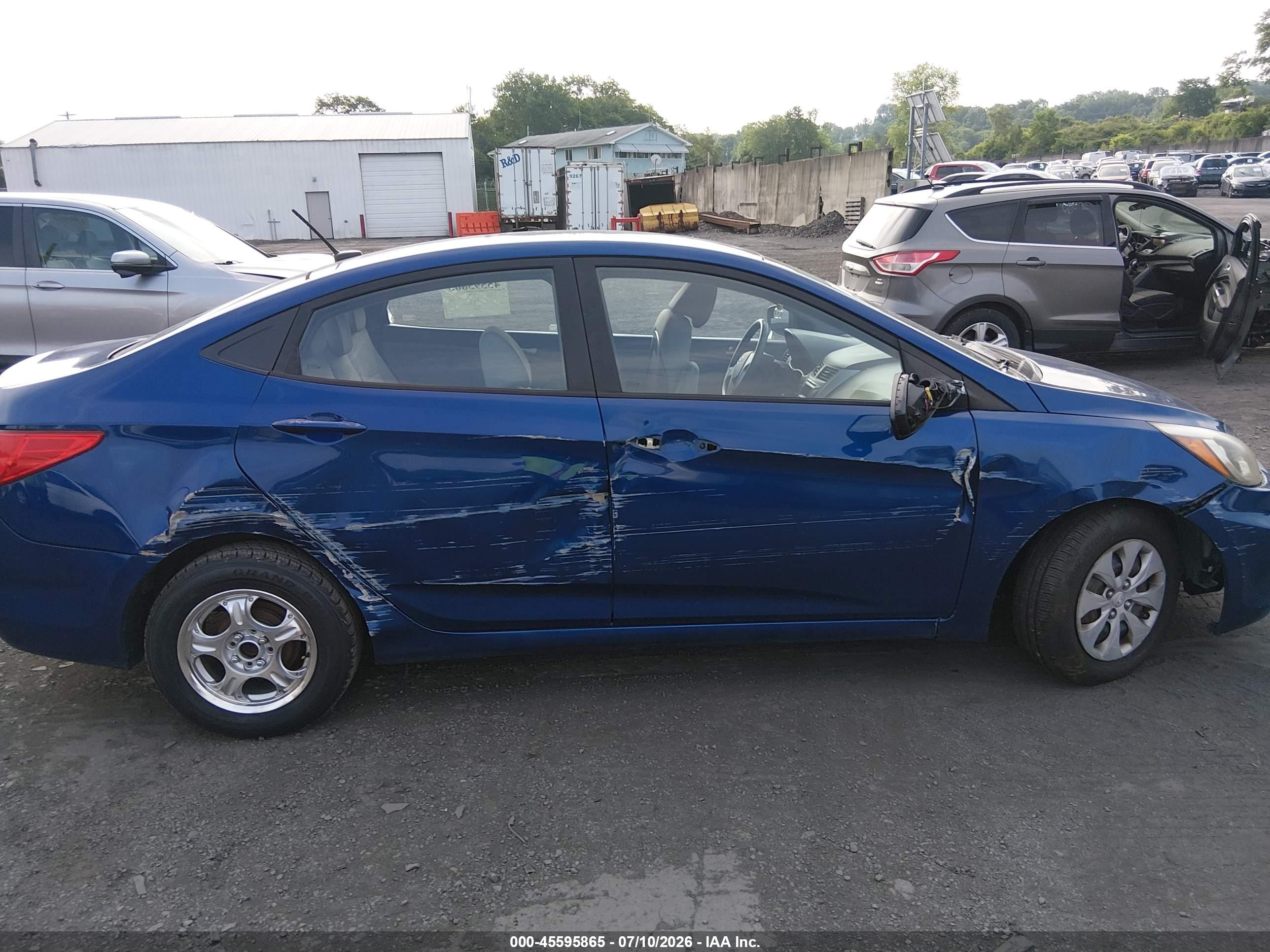2015 Hyundai Accent Gls Blue vin: KMHCT4AE3FU825498