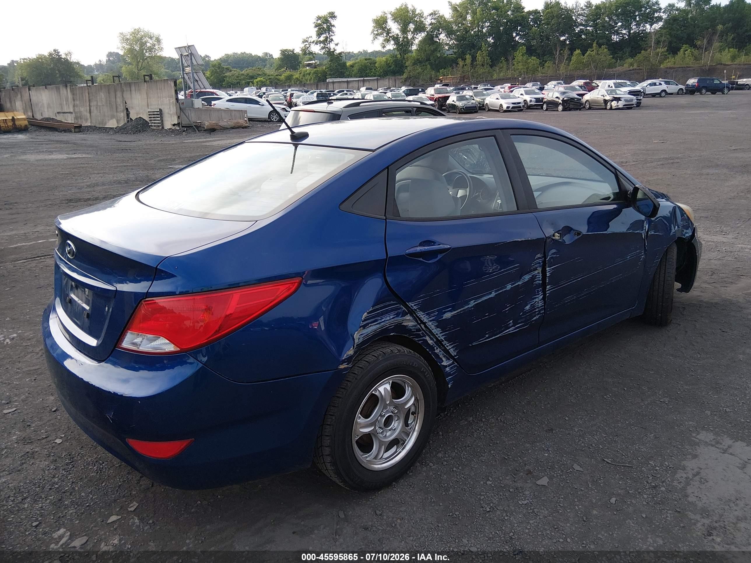 2015 Hyundai Accent Gls Blue vin: KMHCT4AE3FU825498